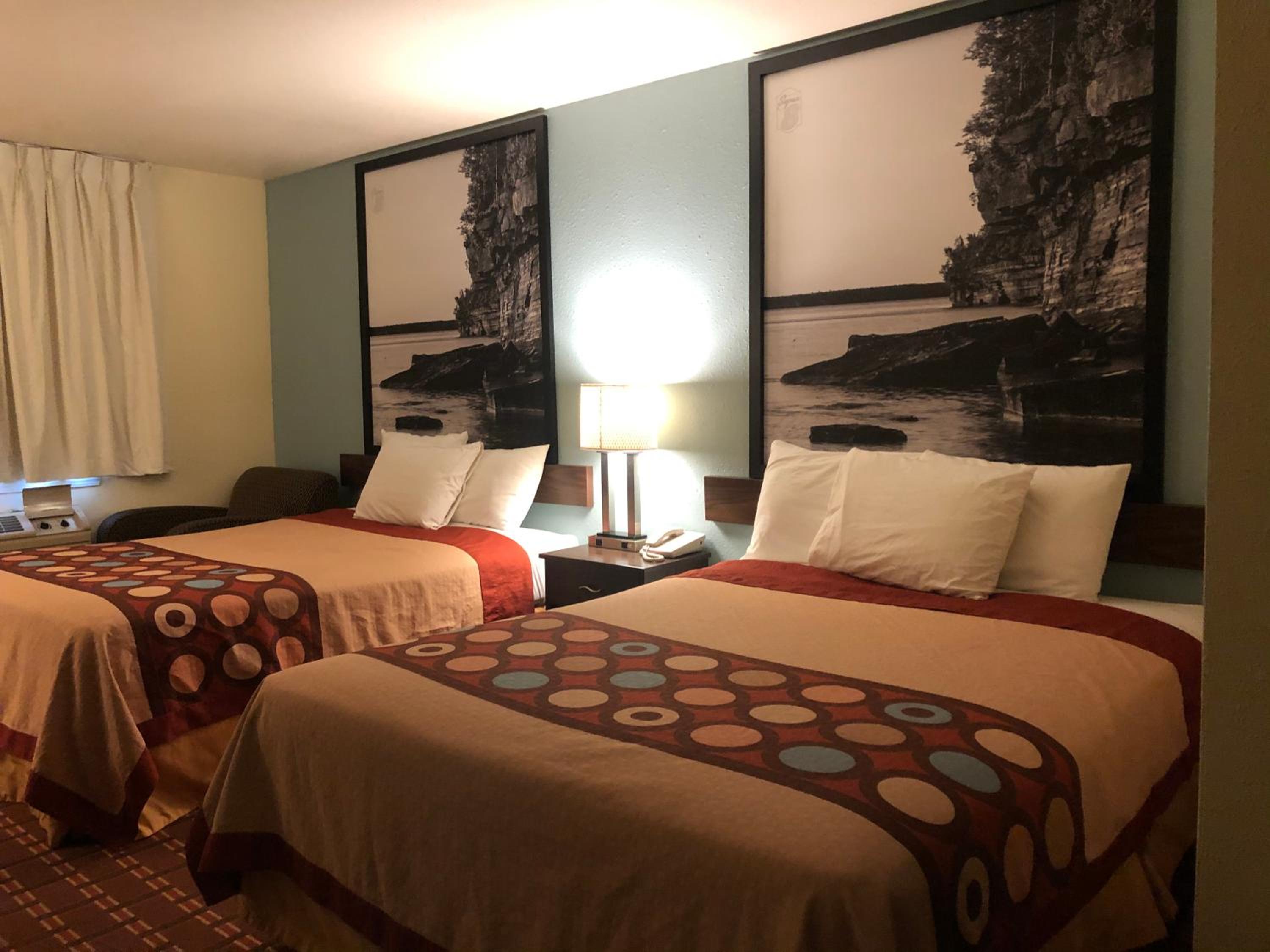 Double Room with Two Double Beds - Non-Smoking - Photo 3