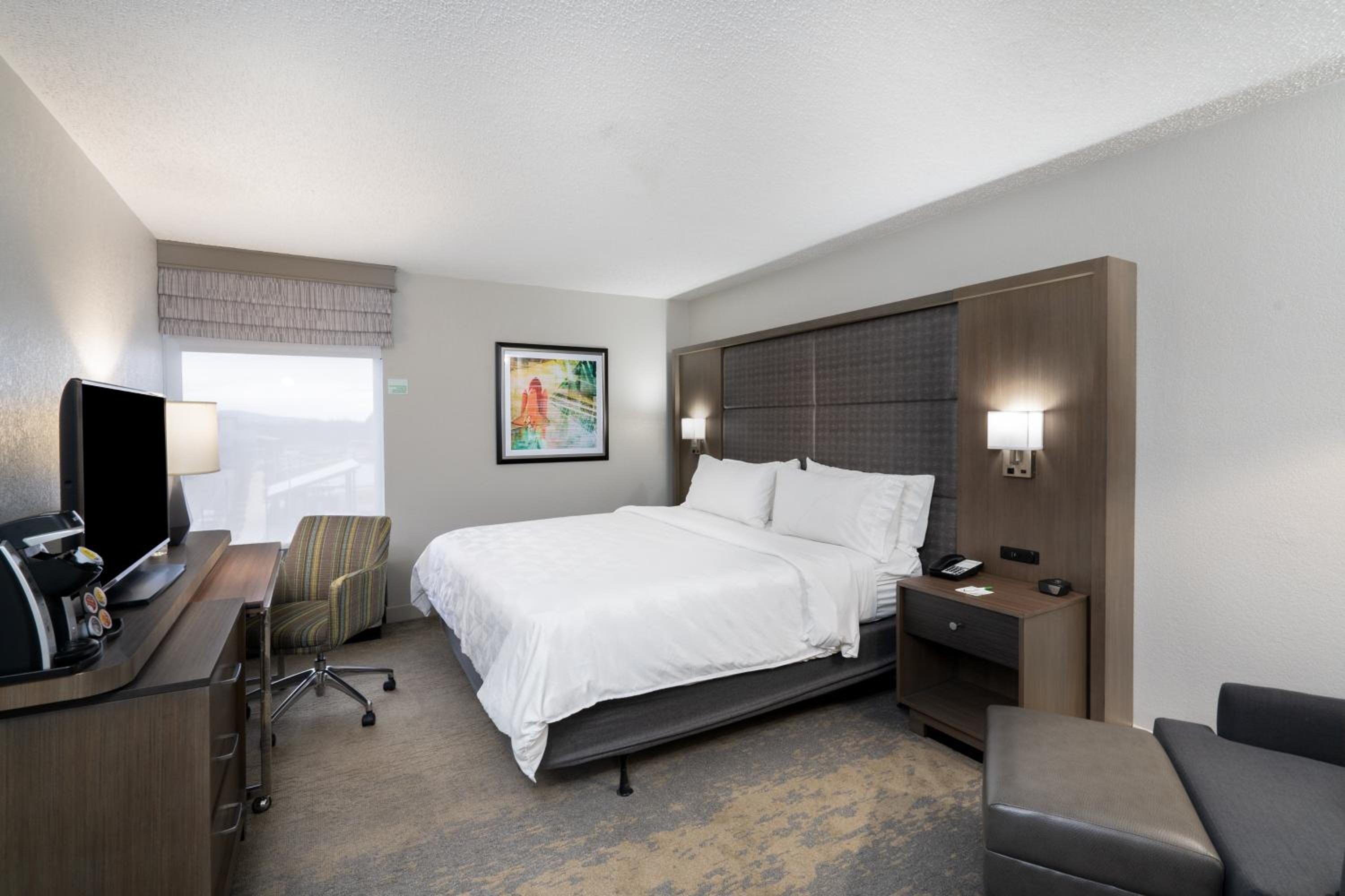Executive King Room - Non-Smoking - Photo 4