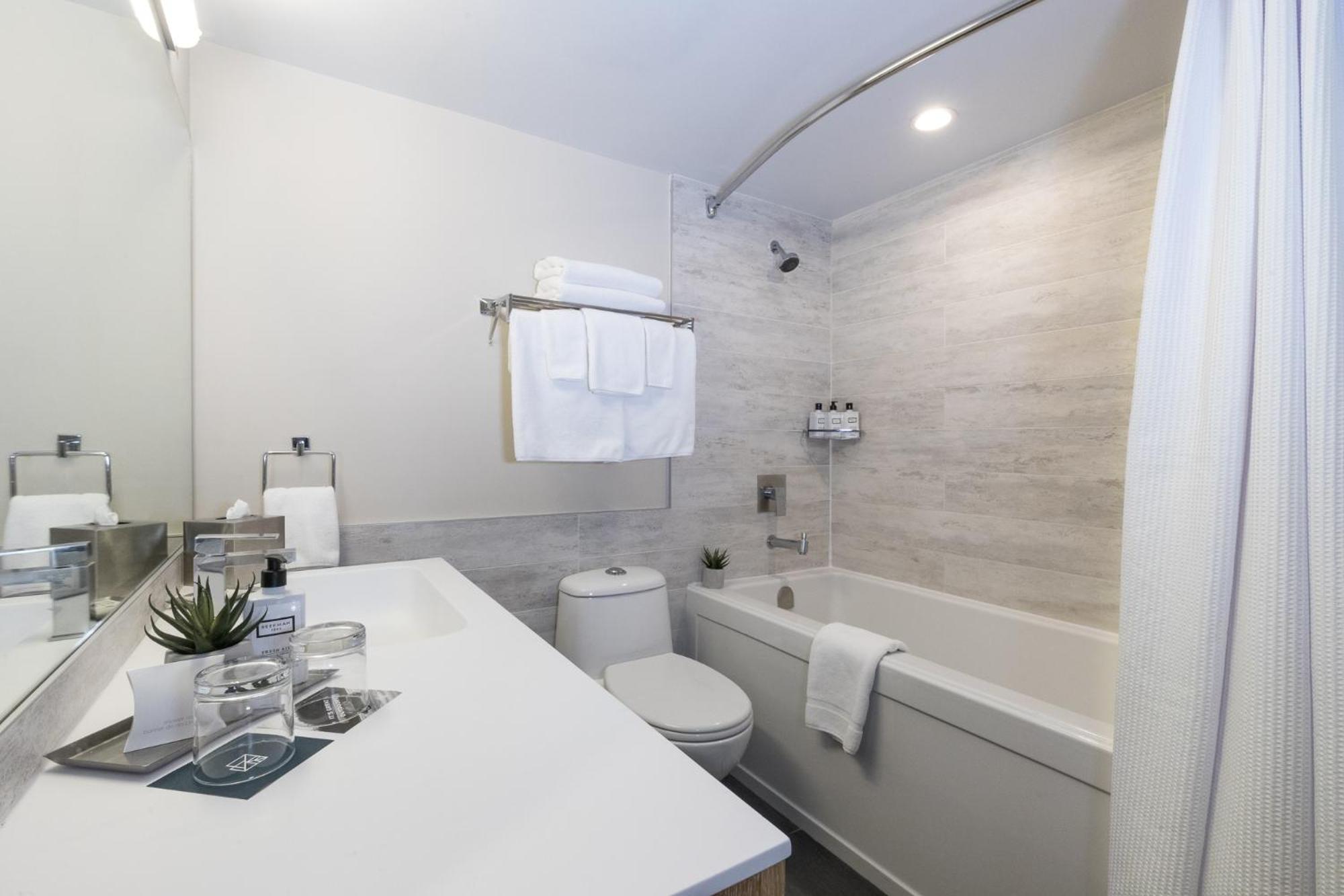Crystal King Room - Photo 3