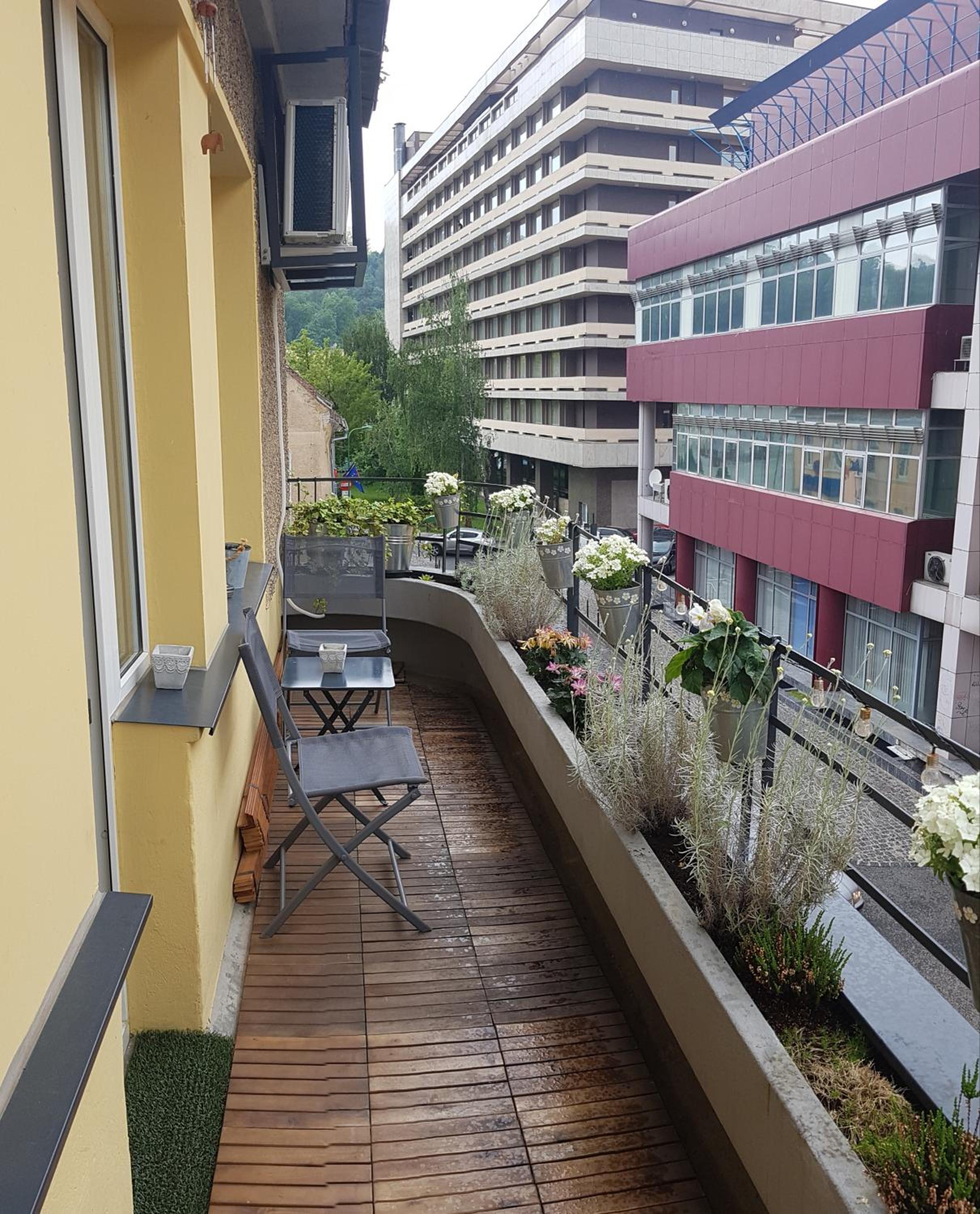 Studio Apartment - Photo 23
