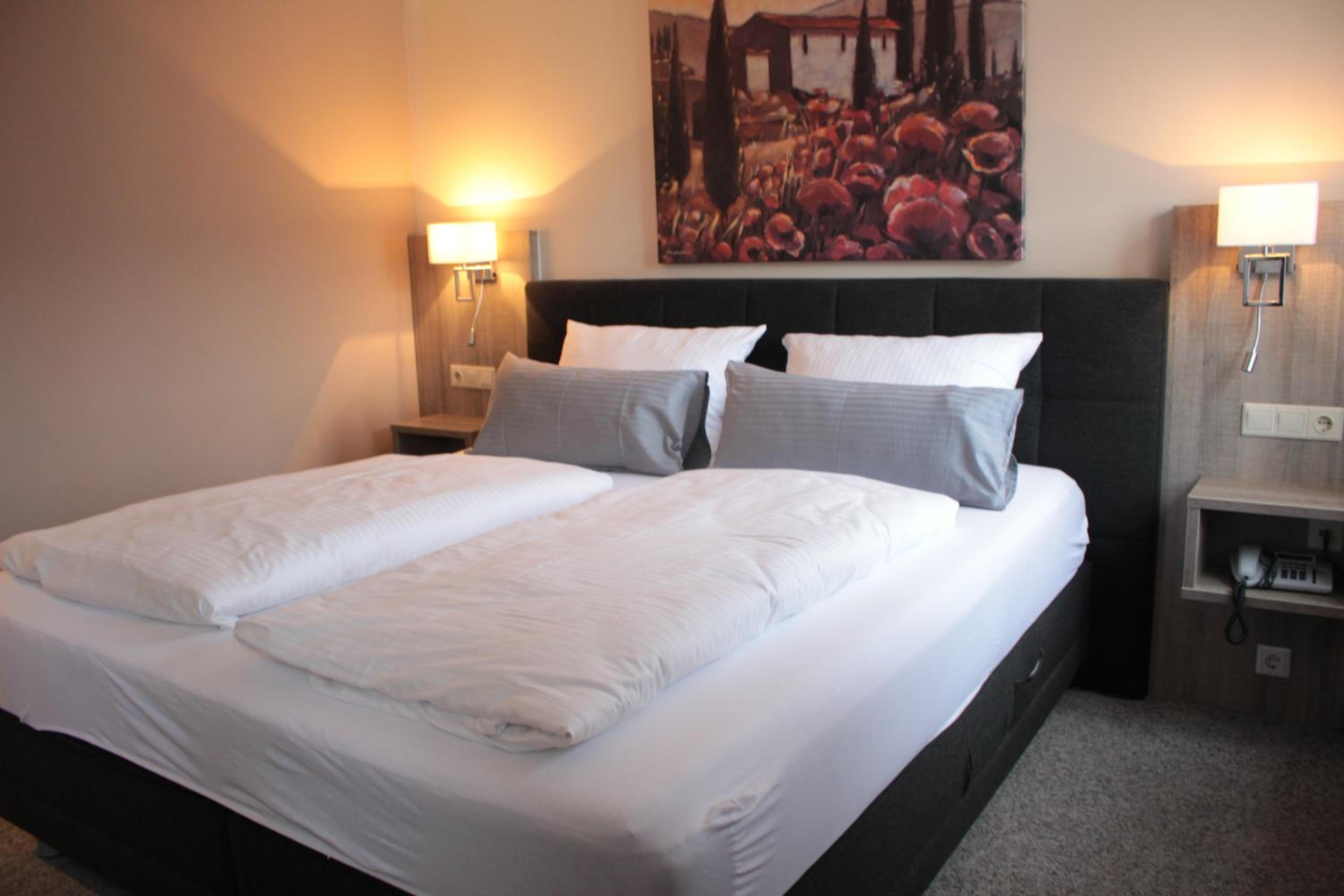 Double Room with Private Bathroom photo 2