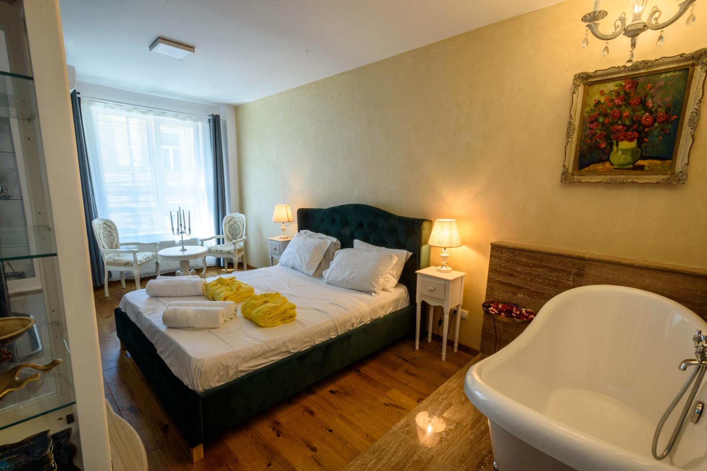 Two-Bedroom Apartment - Photo 30
