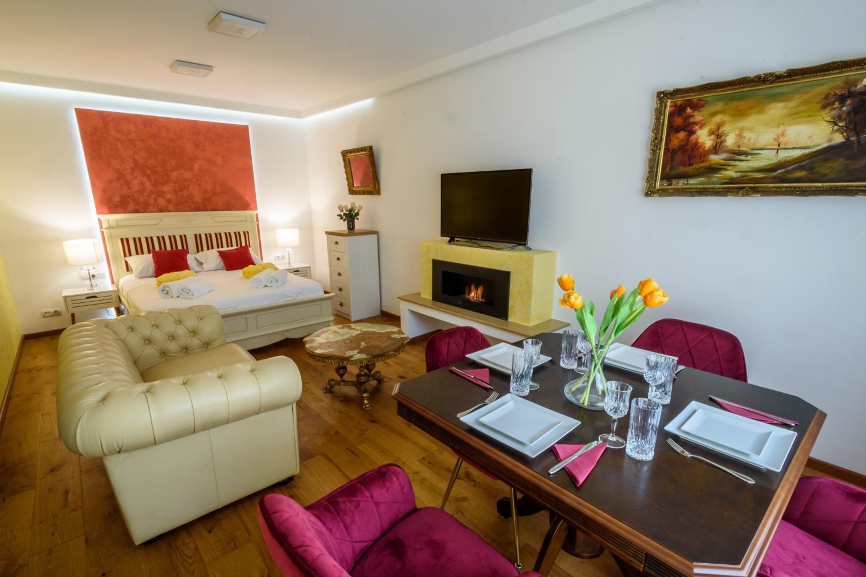 Two-Bedroom Apartment - Photo 19