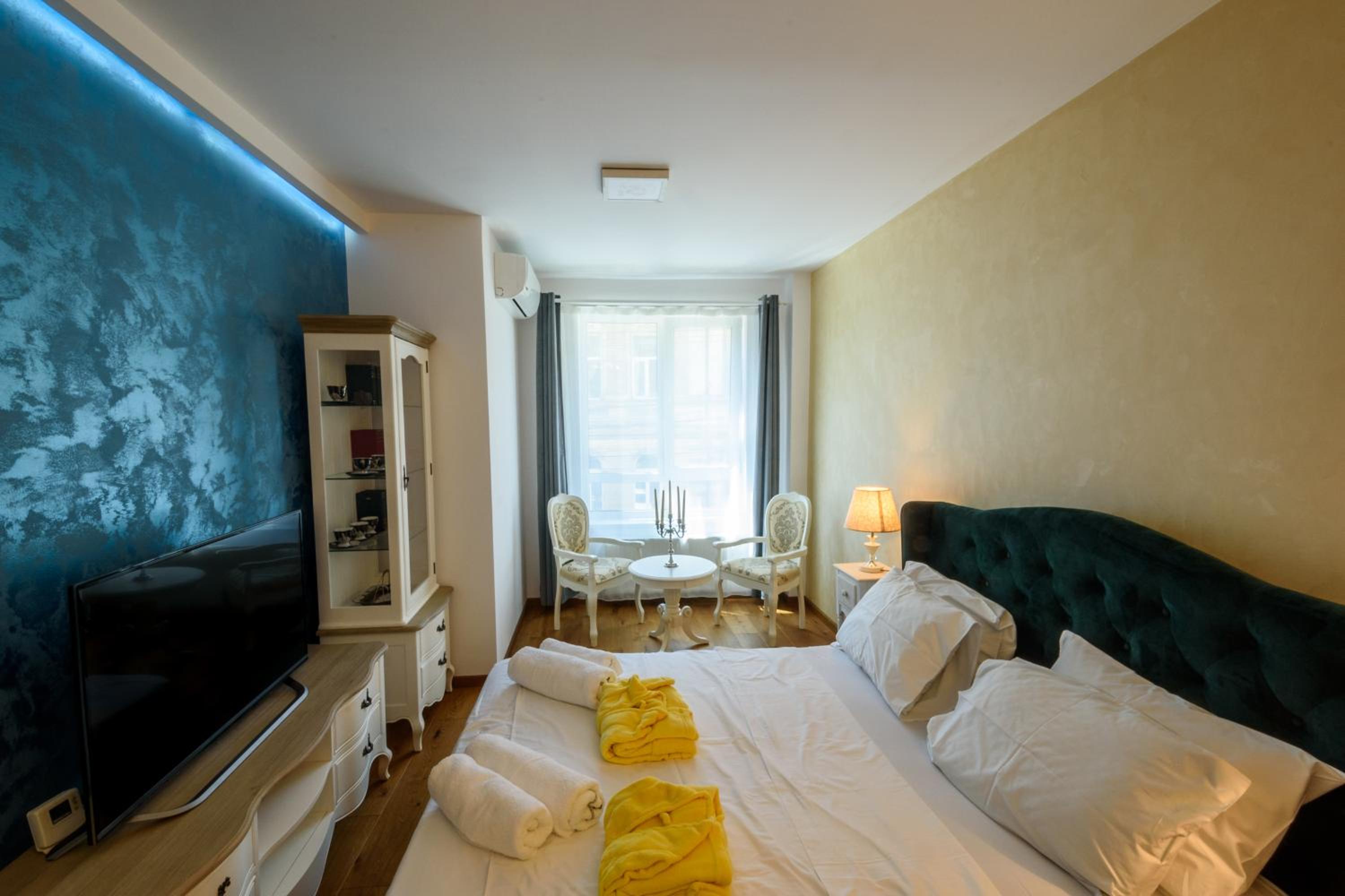 Two-Bedroom Apartment - Photo 7