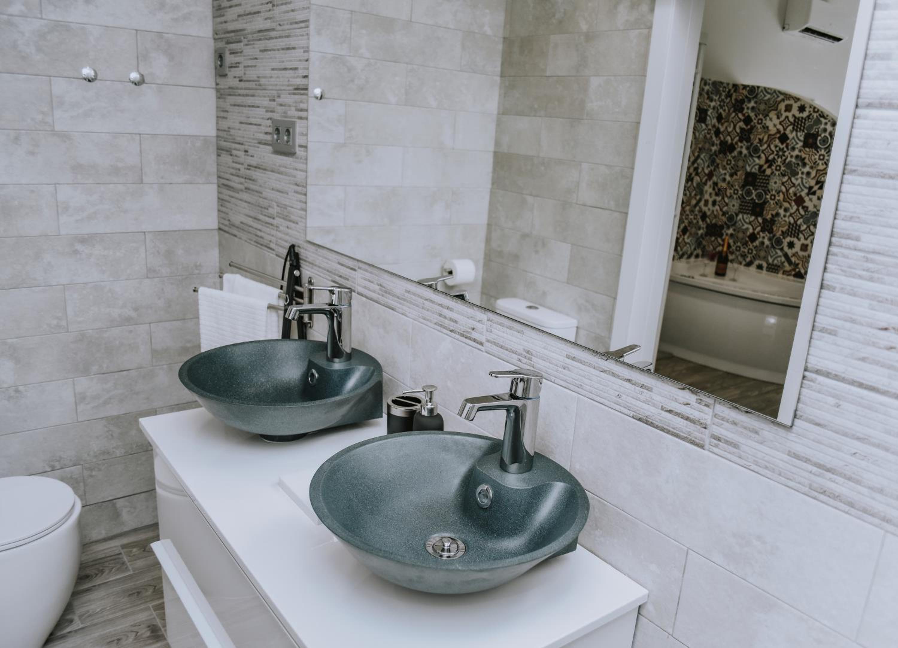 Deluxe Suite with Jacuzzi - Venus - Photo 12