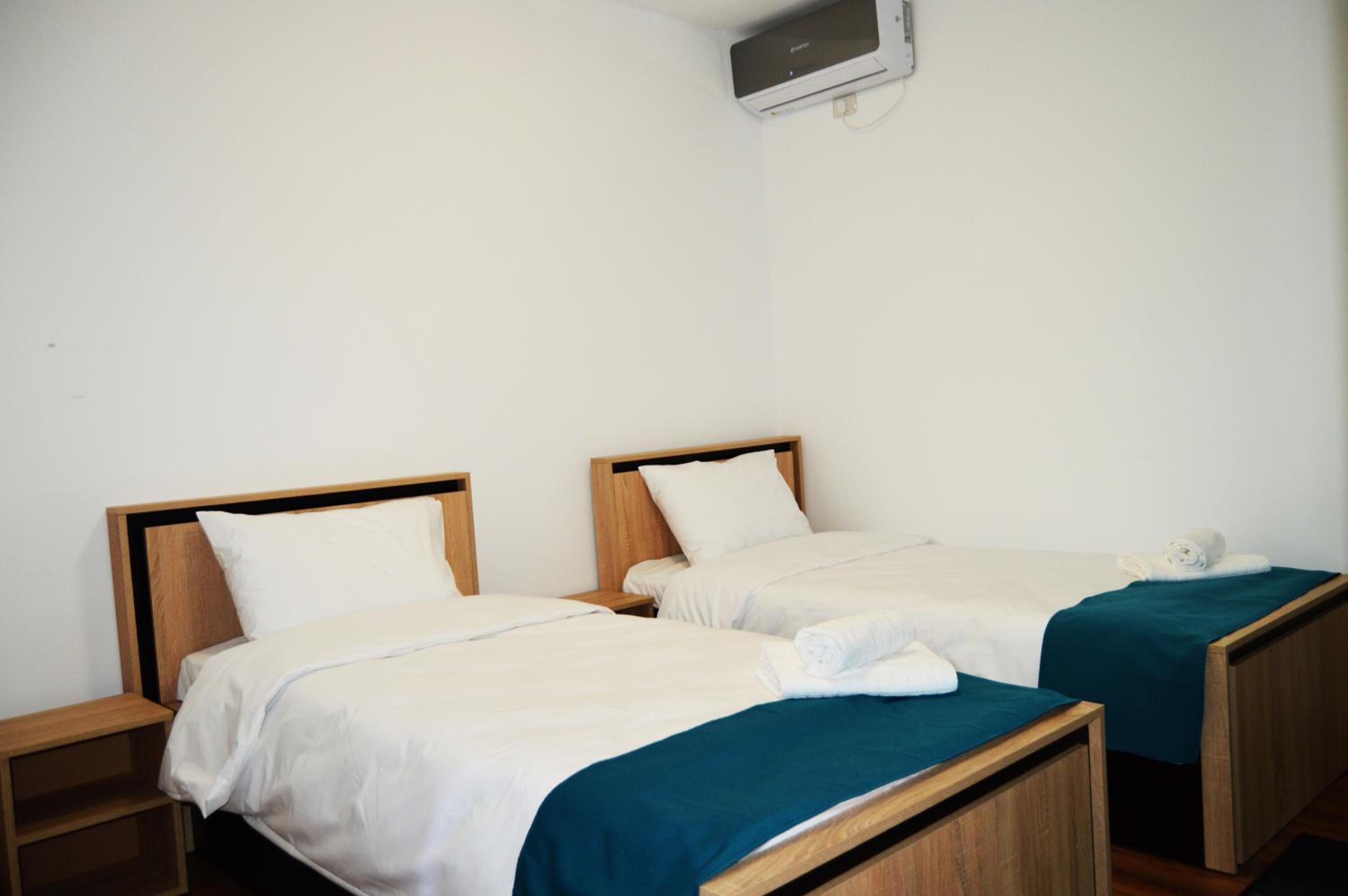 Twin Room - Photo 4
