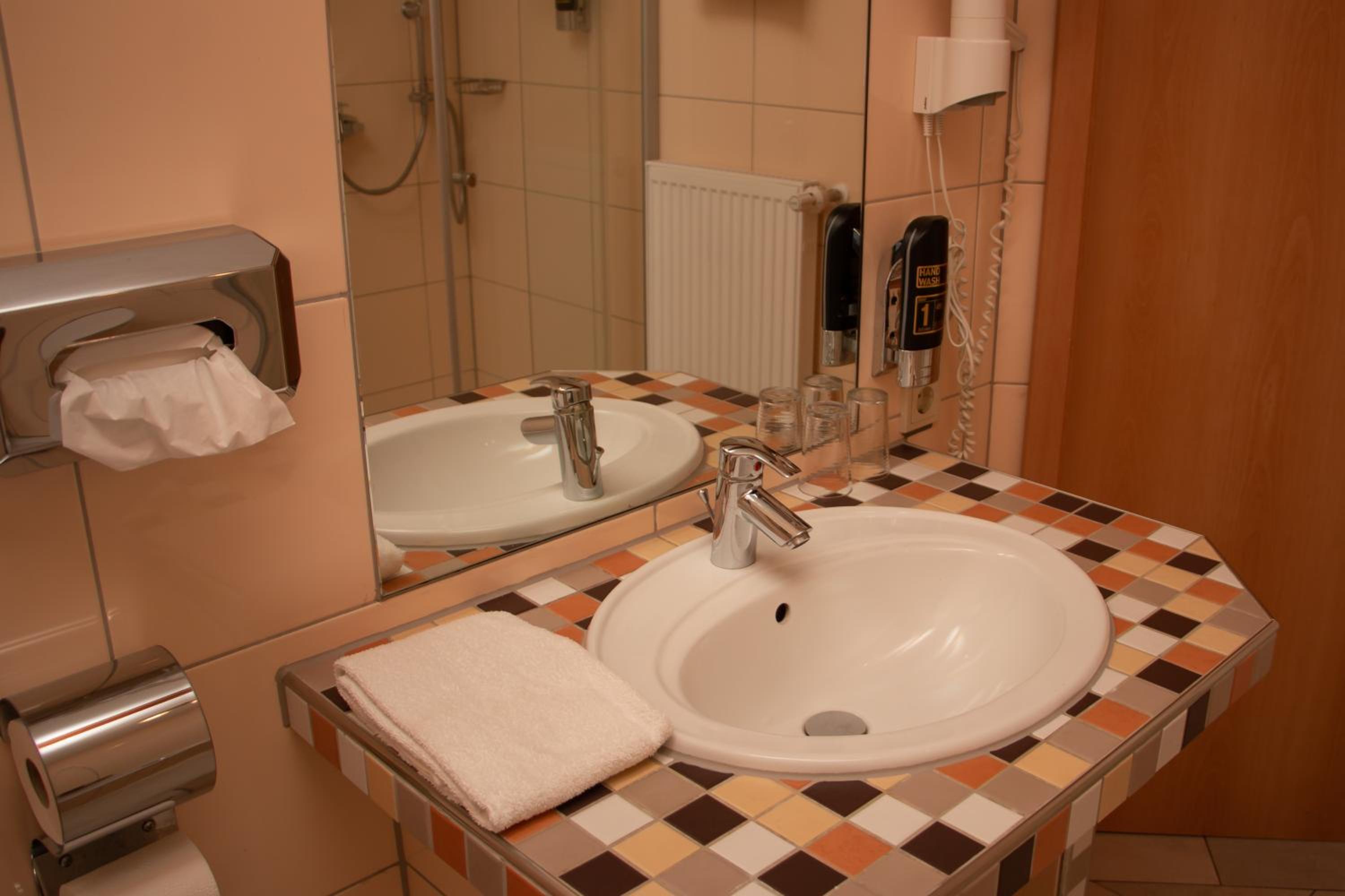 Comfort Double Room - Photo 11