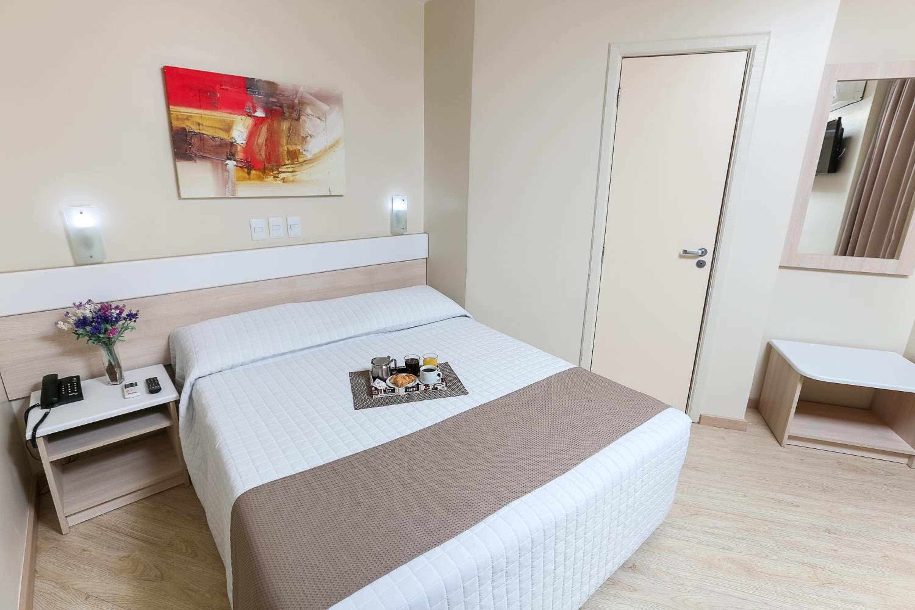 Suite photo 1