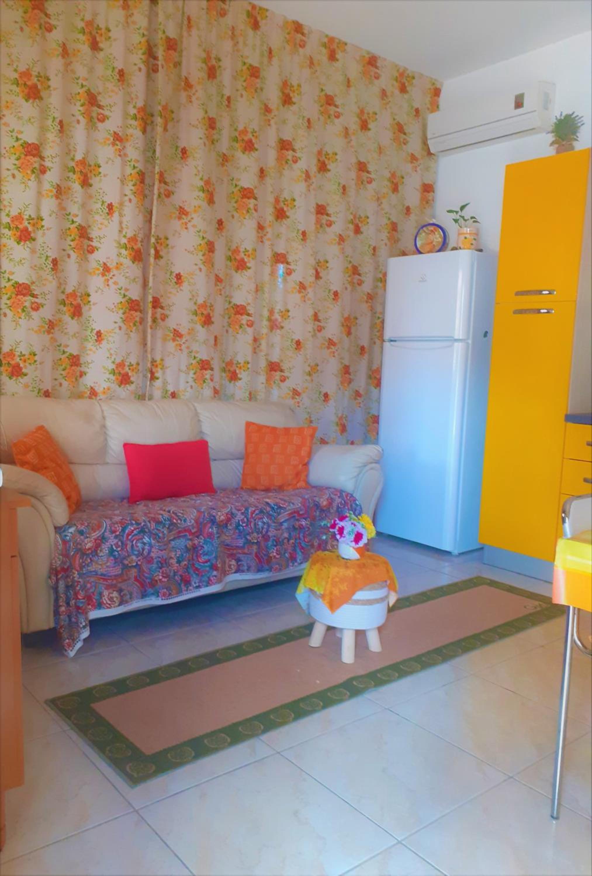 Two-Bedroom House photo 3