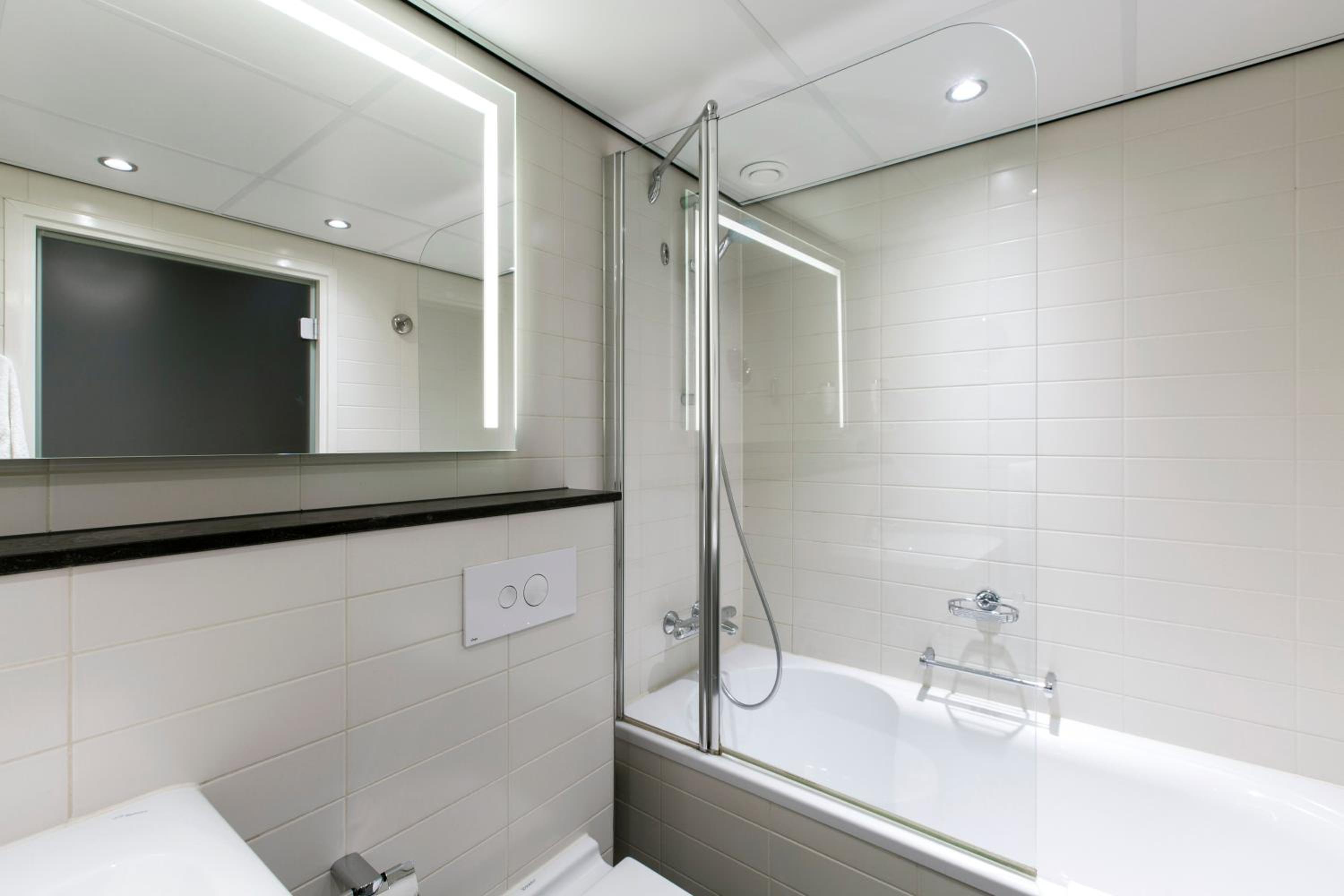 Twin Suite with Sofa Bed - Photo 2