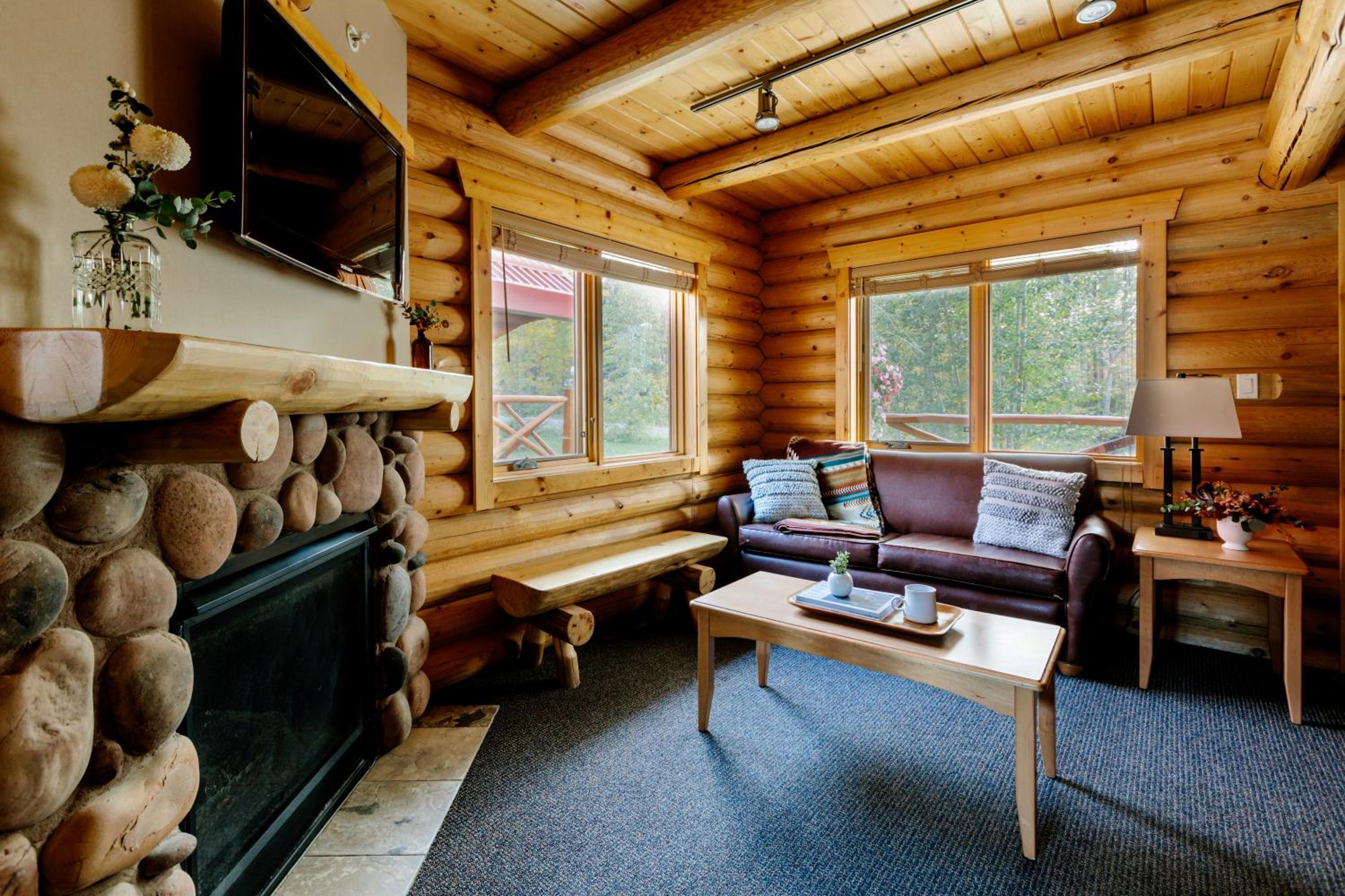 Miette Executive Cabin - 2 King - Photo 1