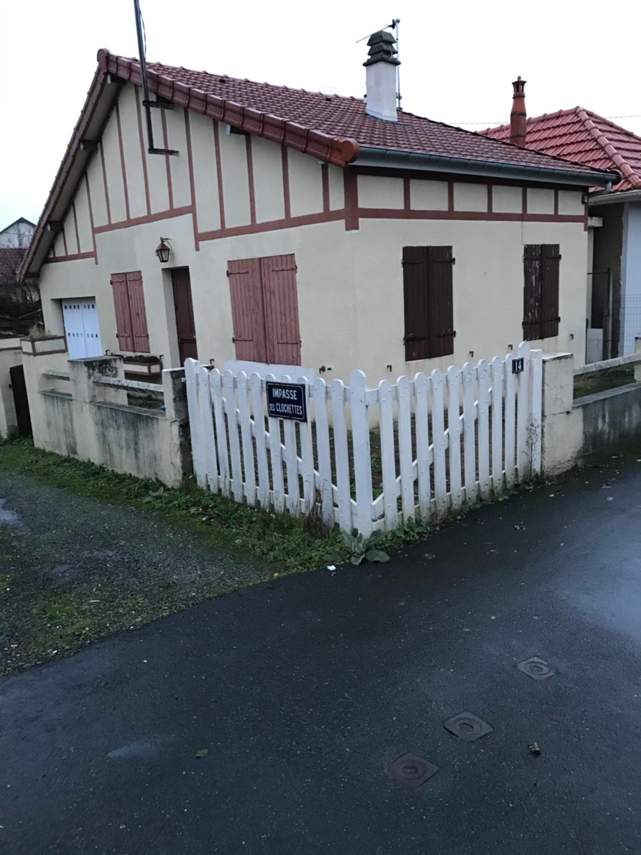 Two-Bedroom House - Photo 4