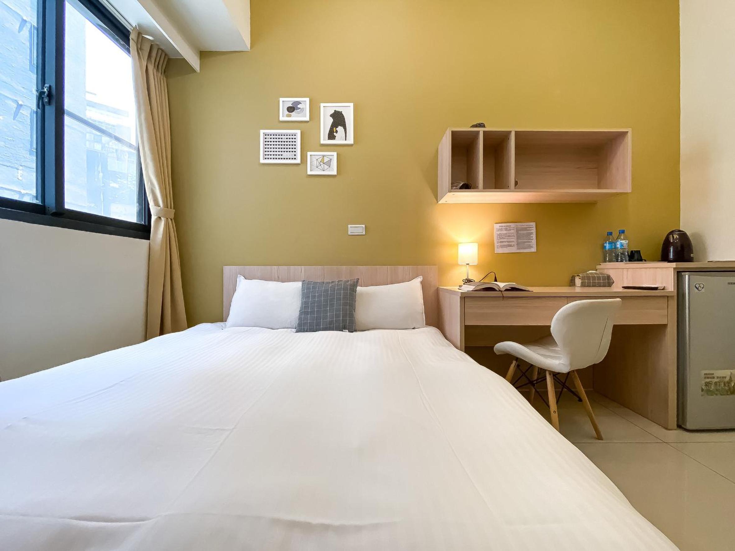 Double Room with Private Bathroom - Photo 11