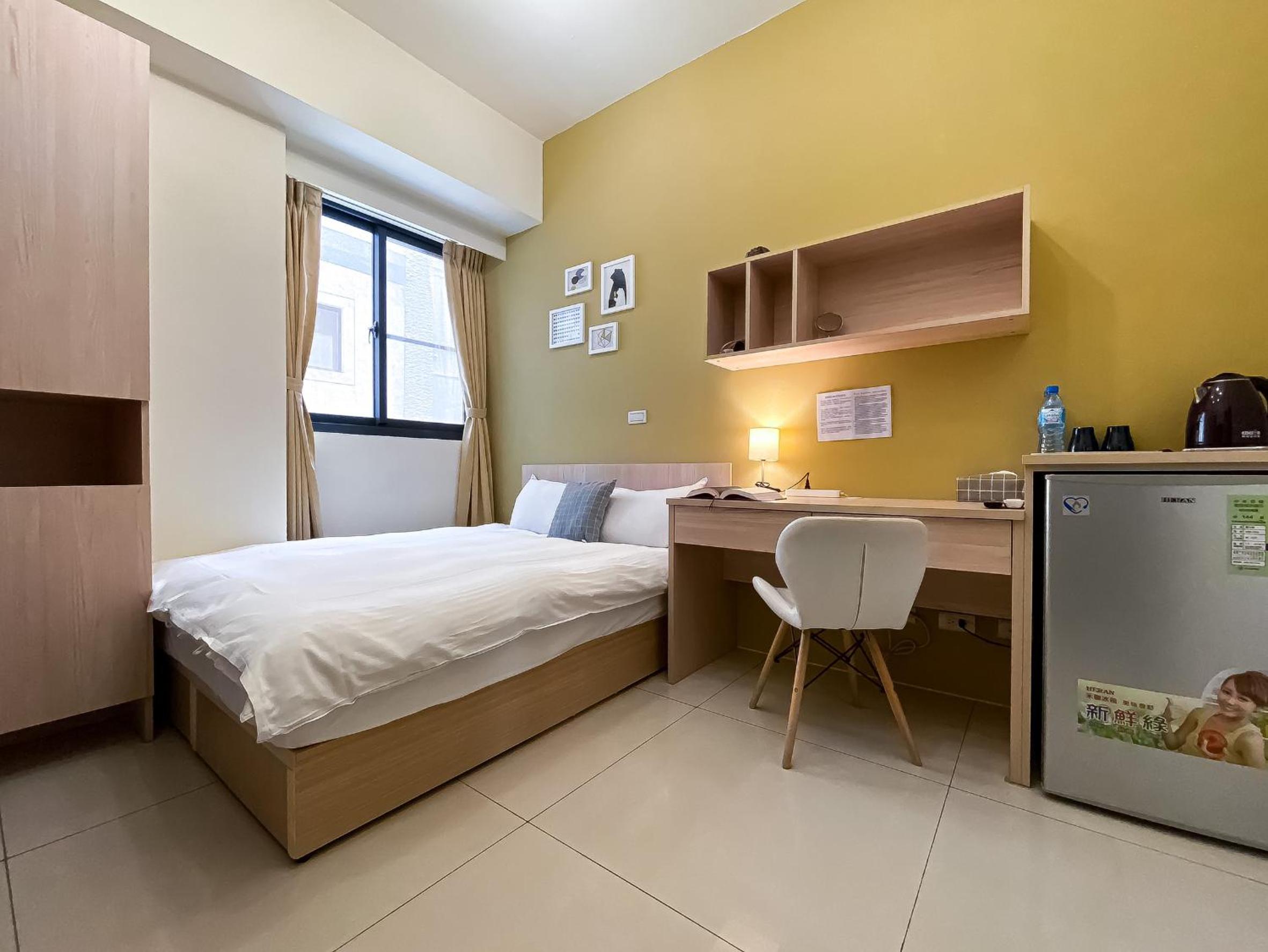 Double Room with Private Bathroom - Photo 52