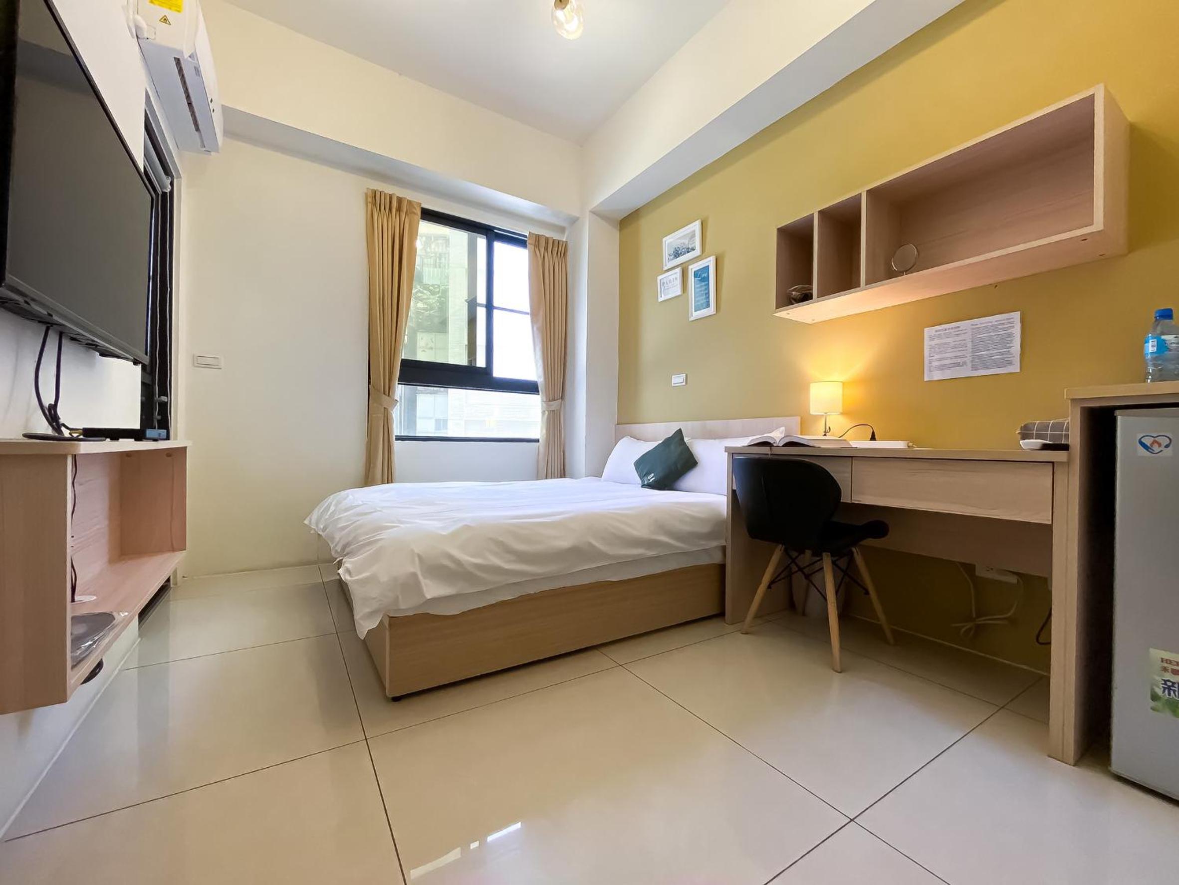 Double Room with Private Bathroom - Photo 55