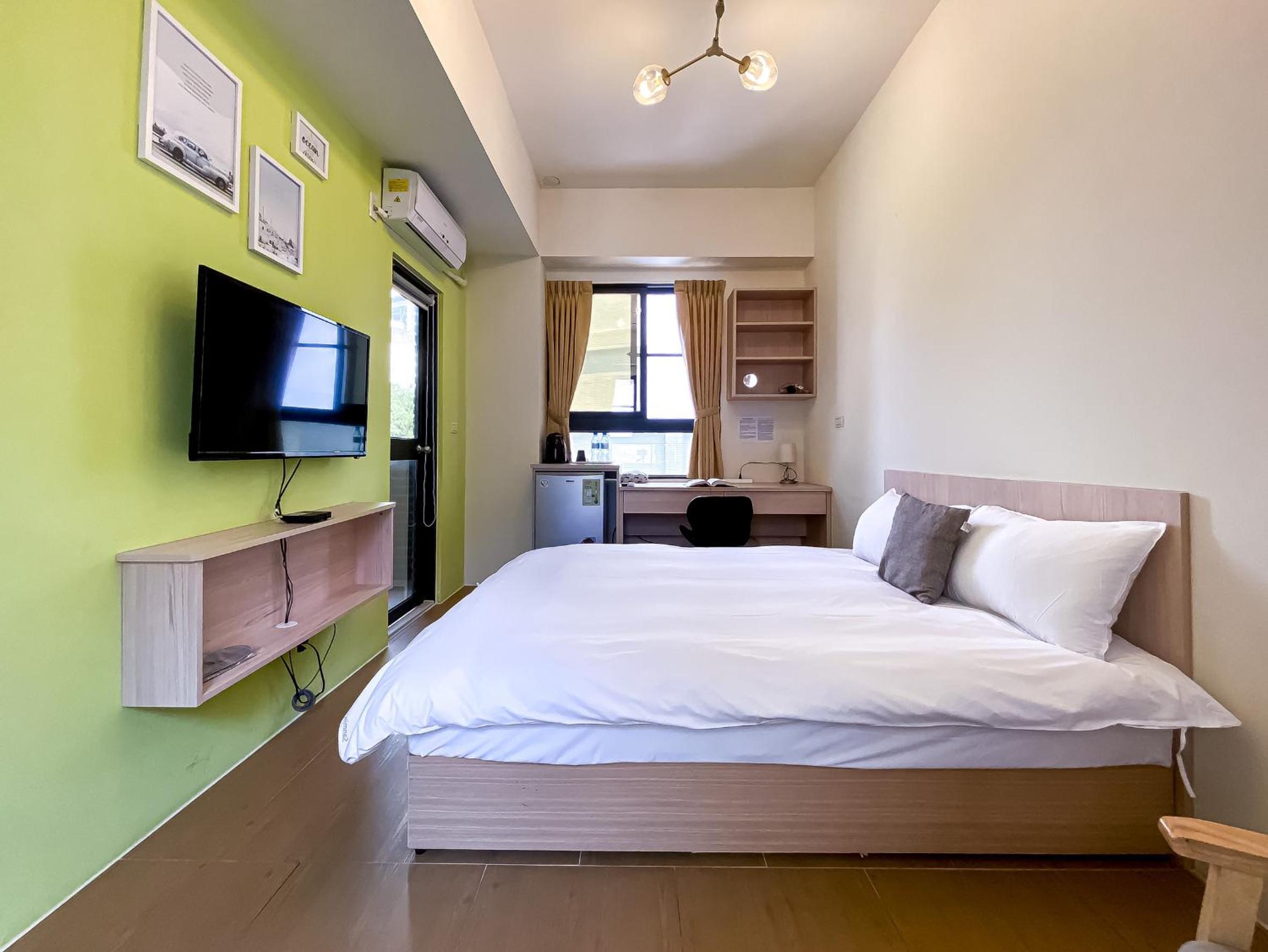 Double Room with Balcony - Photo 13