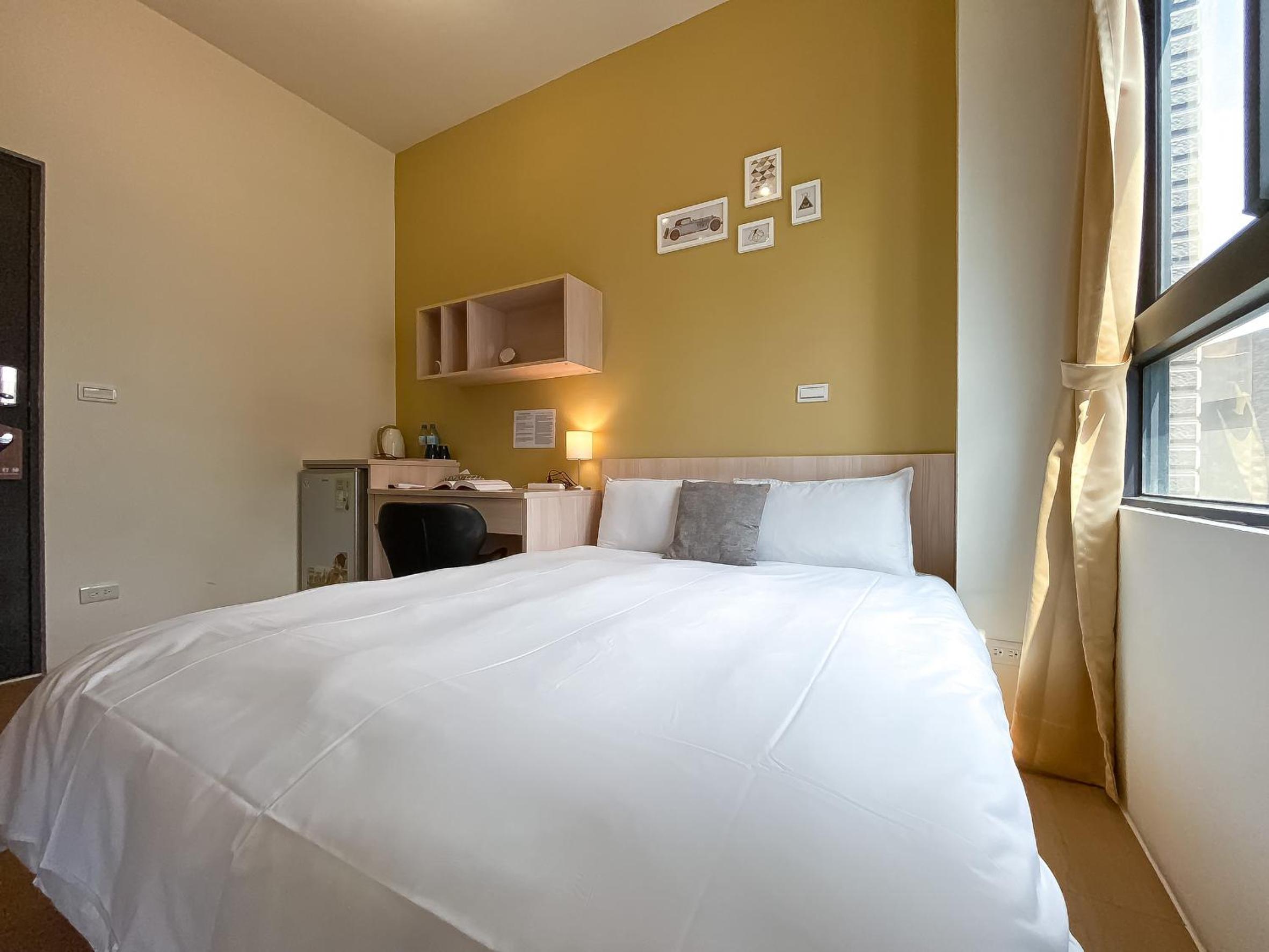 Double Room with Private Bathroom - Photo 46