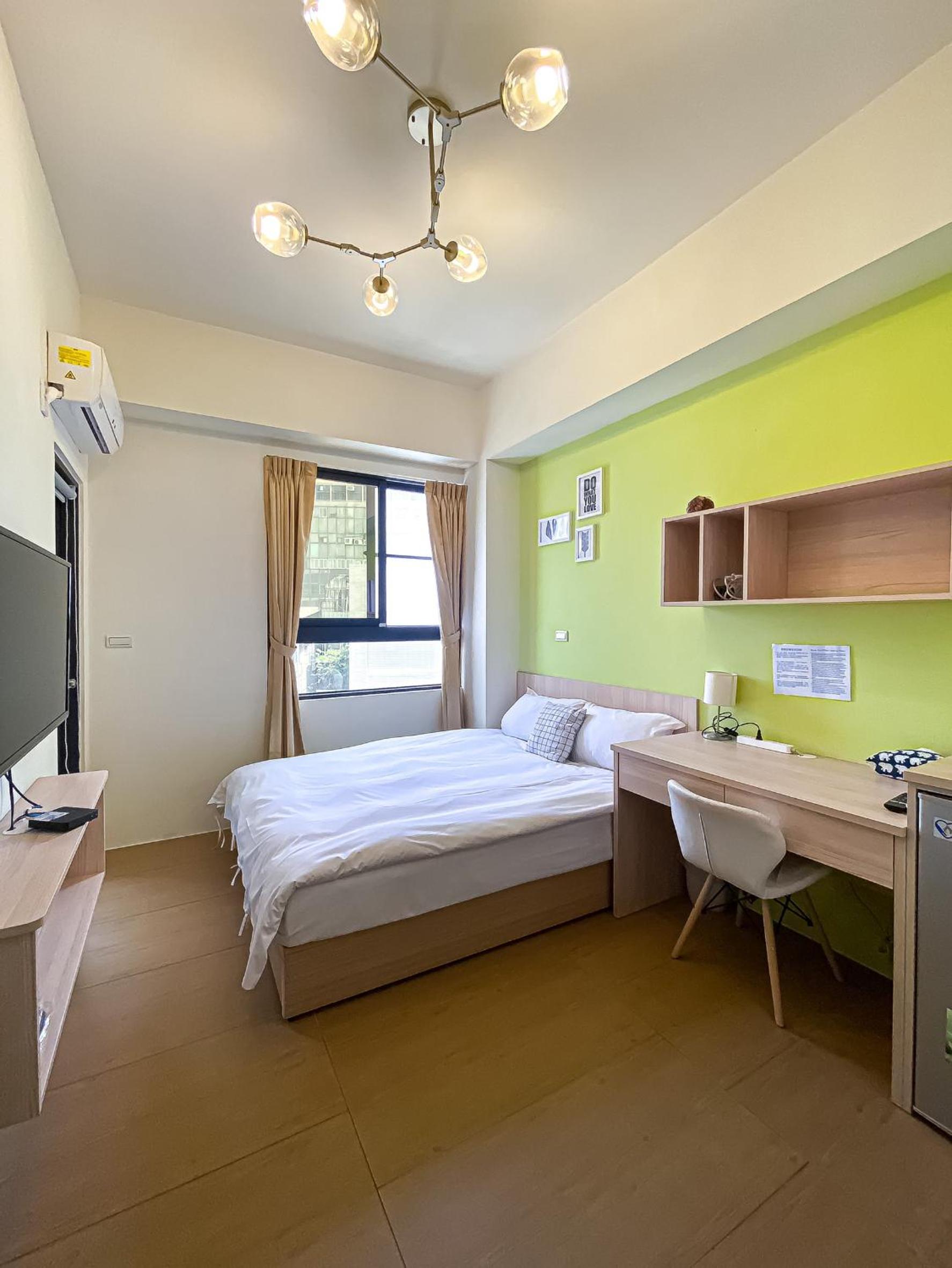 Double Room with Private Bathroom - Photo 57
