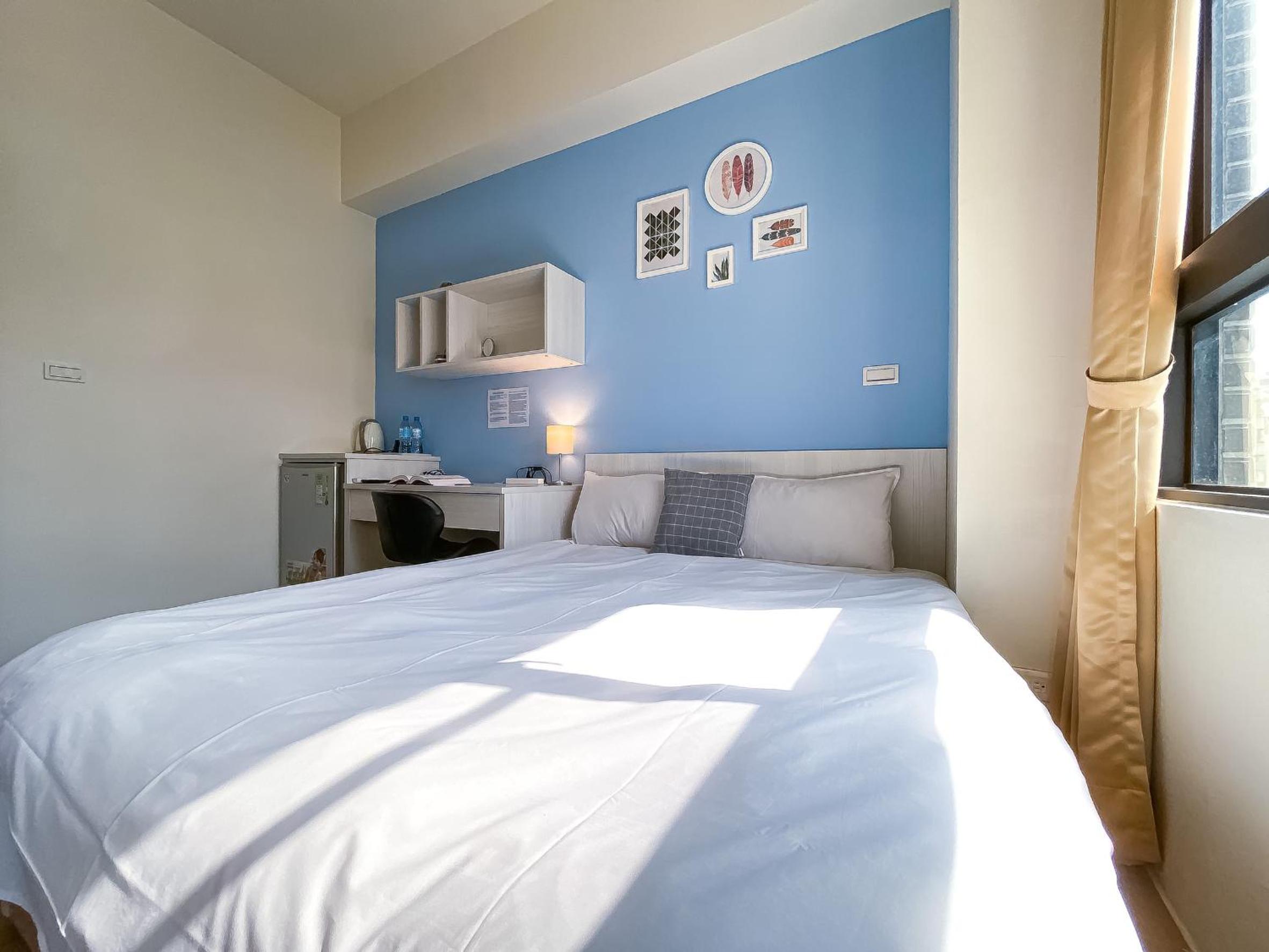 Double Room with Private Bathroom - Photo 35