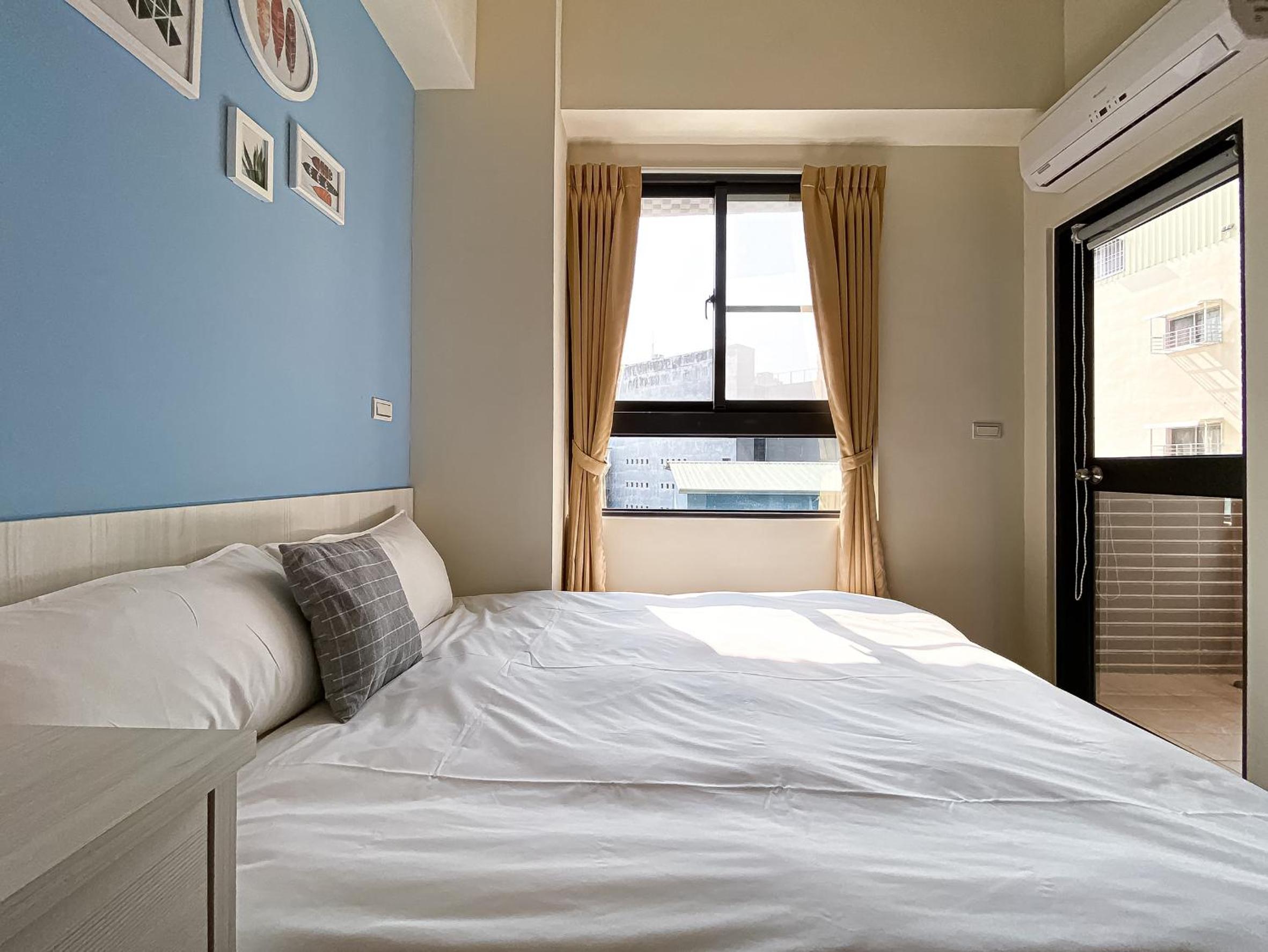 Double Room with Private Bathroom - Photo 27