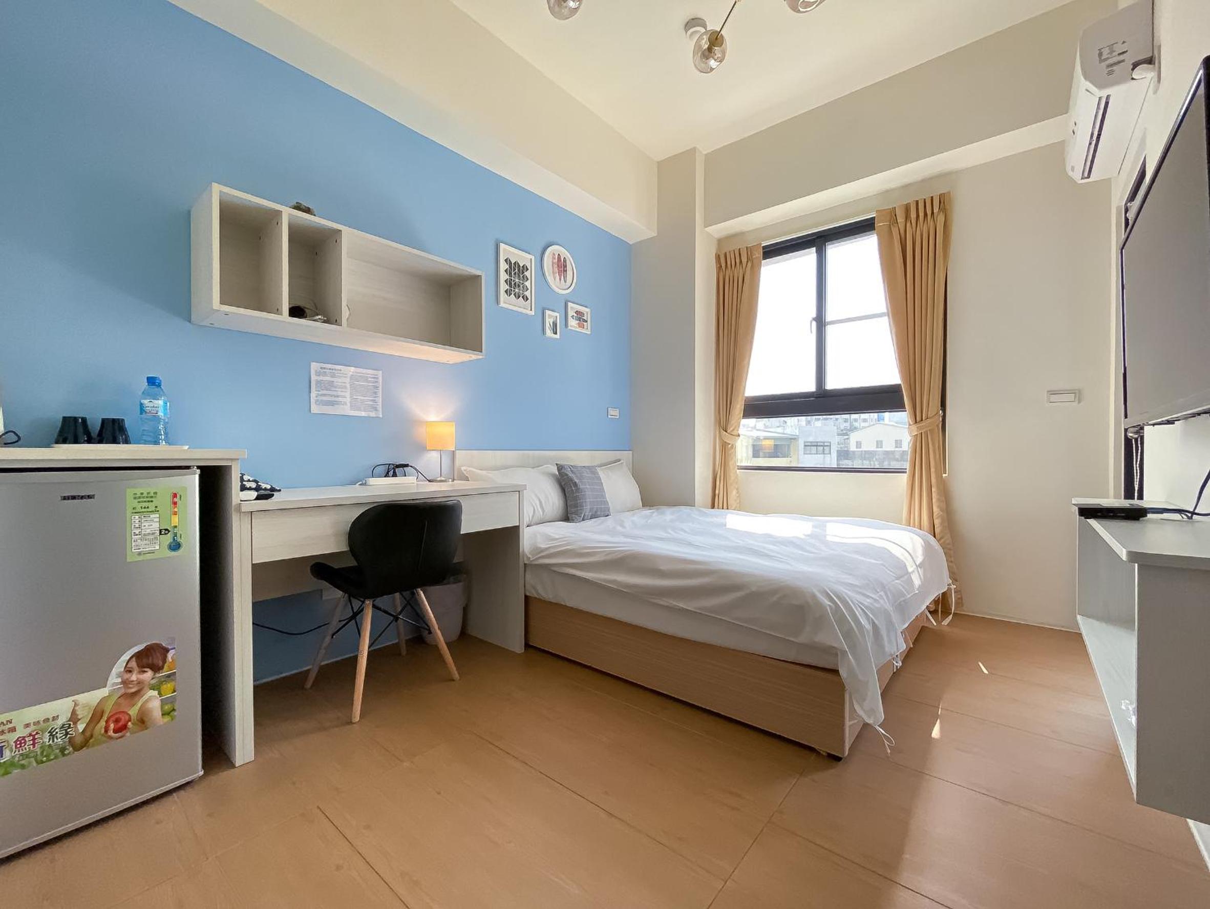 Double Room with Private Bathroom - Photo 16