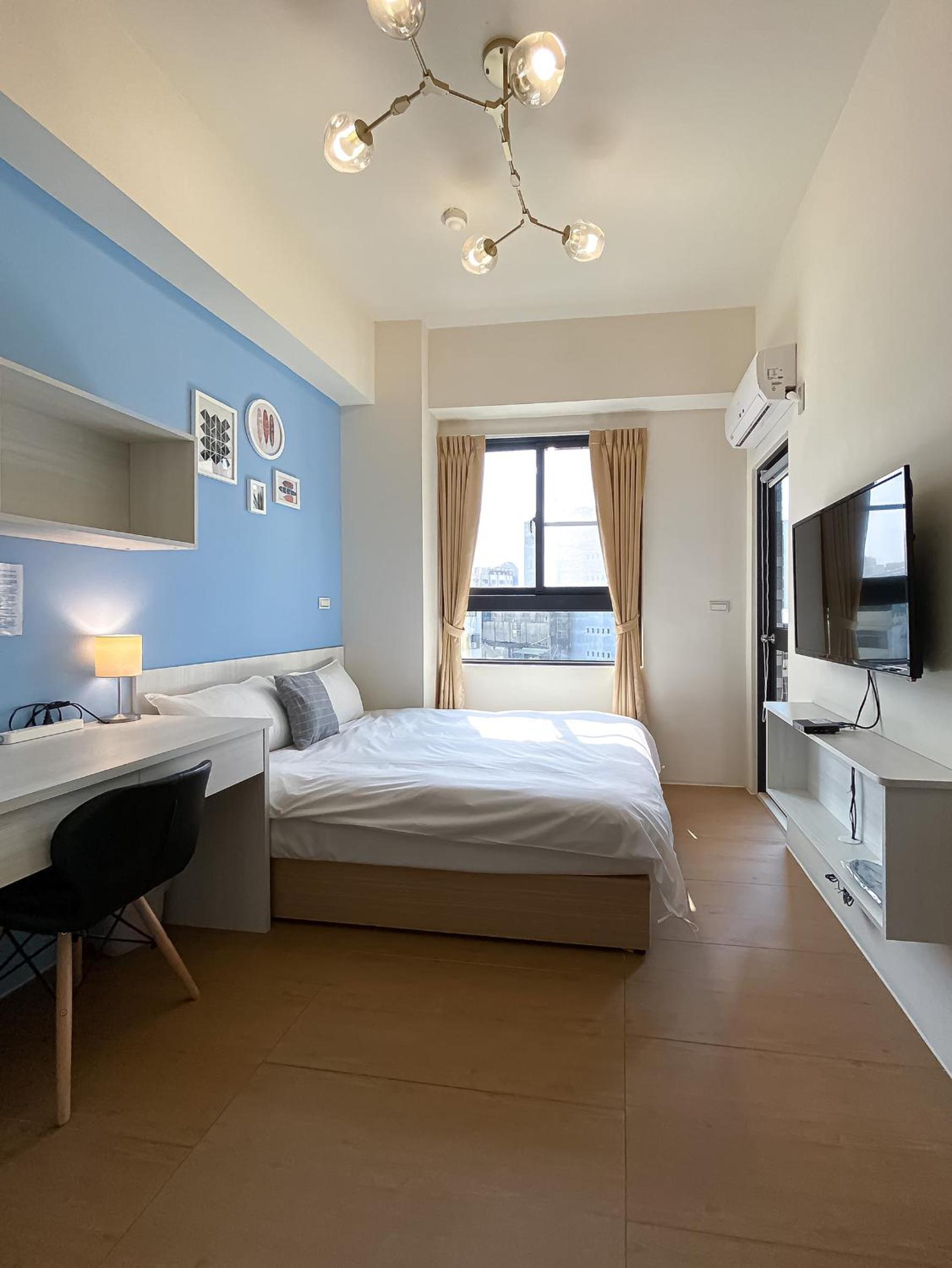Double Room with Private Bathroom - Photo 9