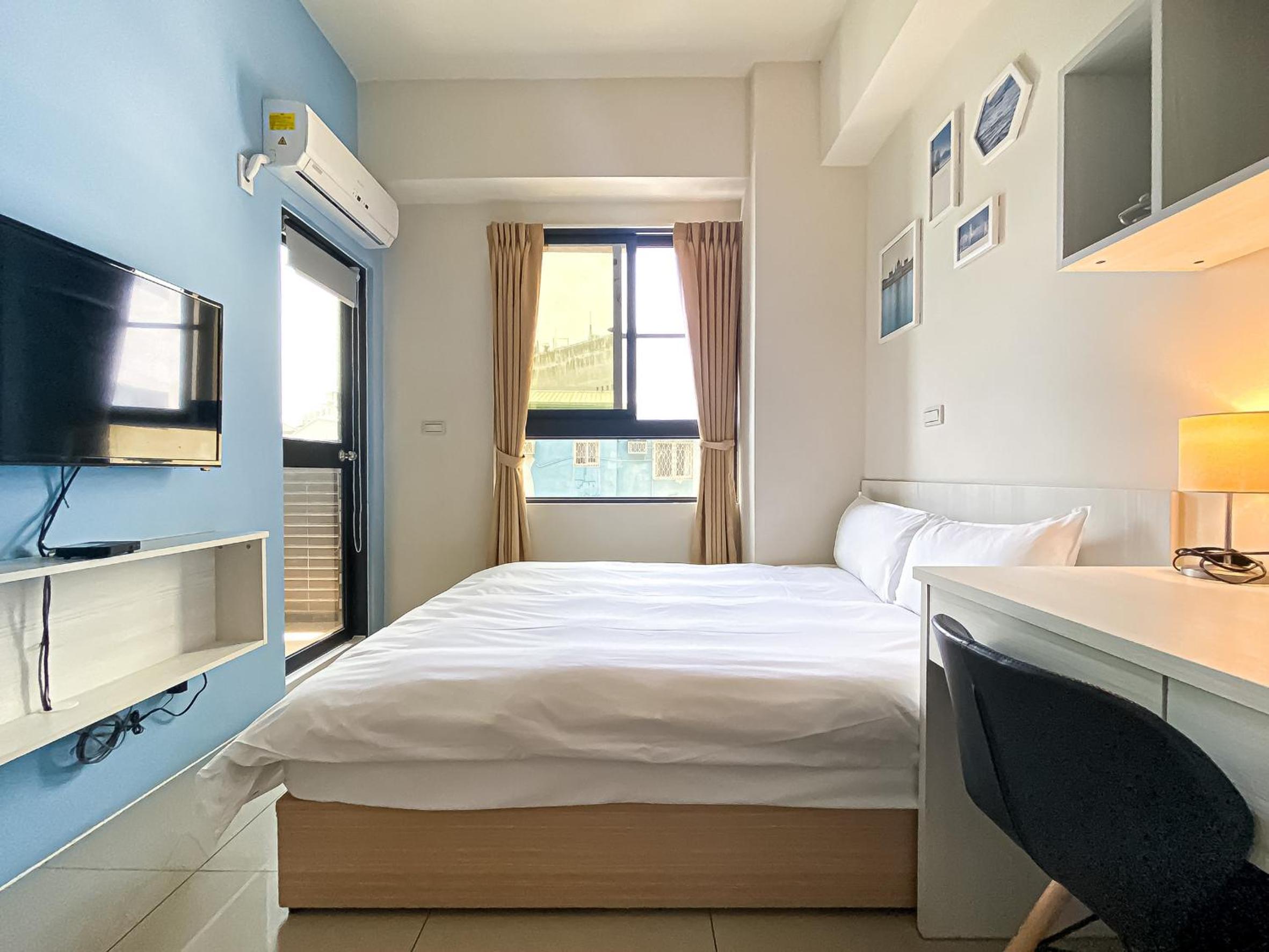 Double Room with Private Bathroom - Photo 25