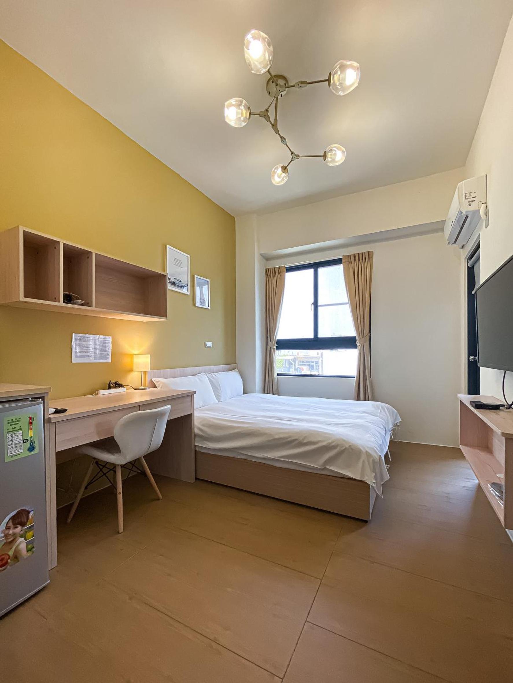 Double Room with Private Bathroom - Photo 8