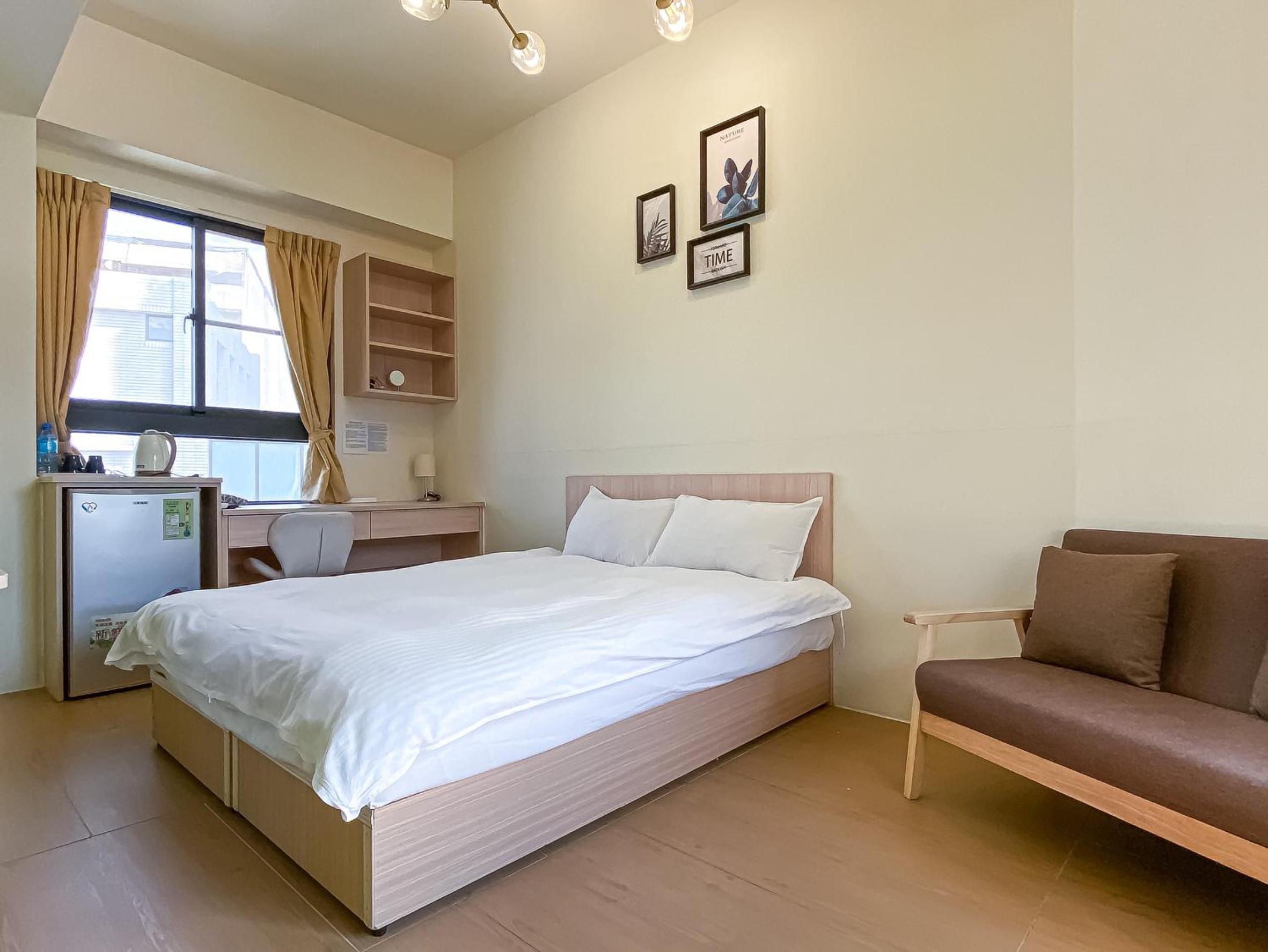 Double Room with Balcony - Photo 22