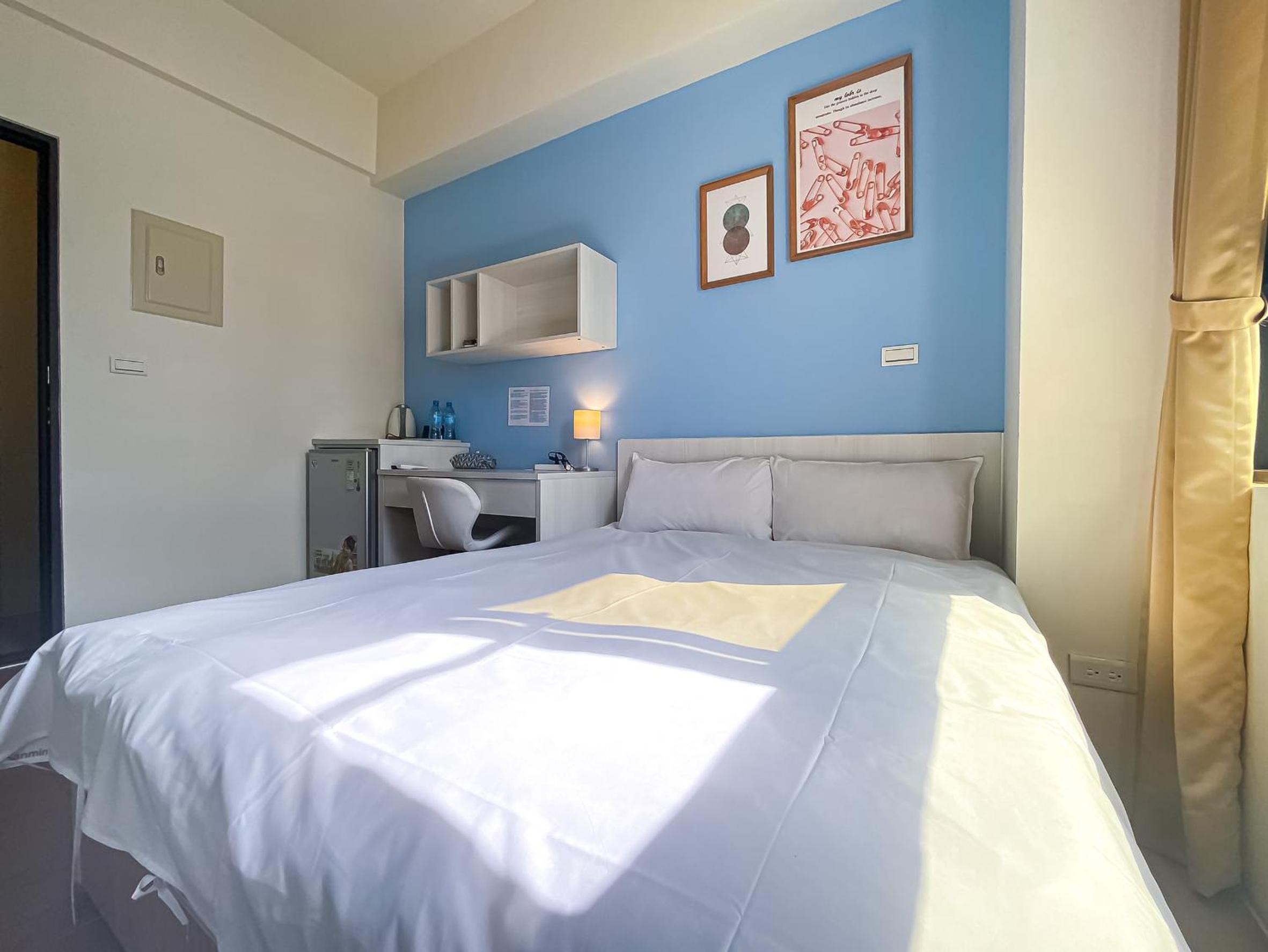Double Room with Private Bathroom - Photo 15