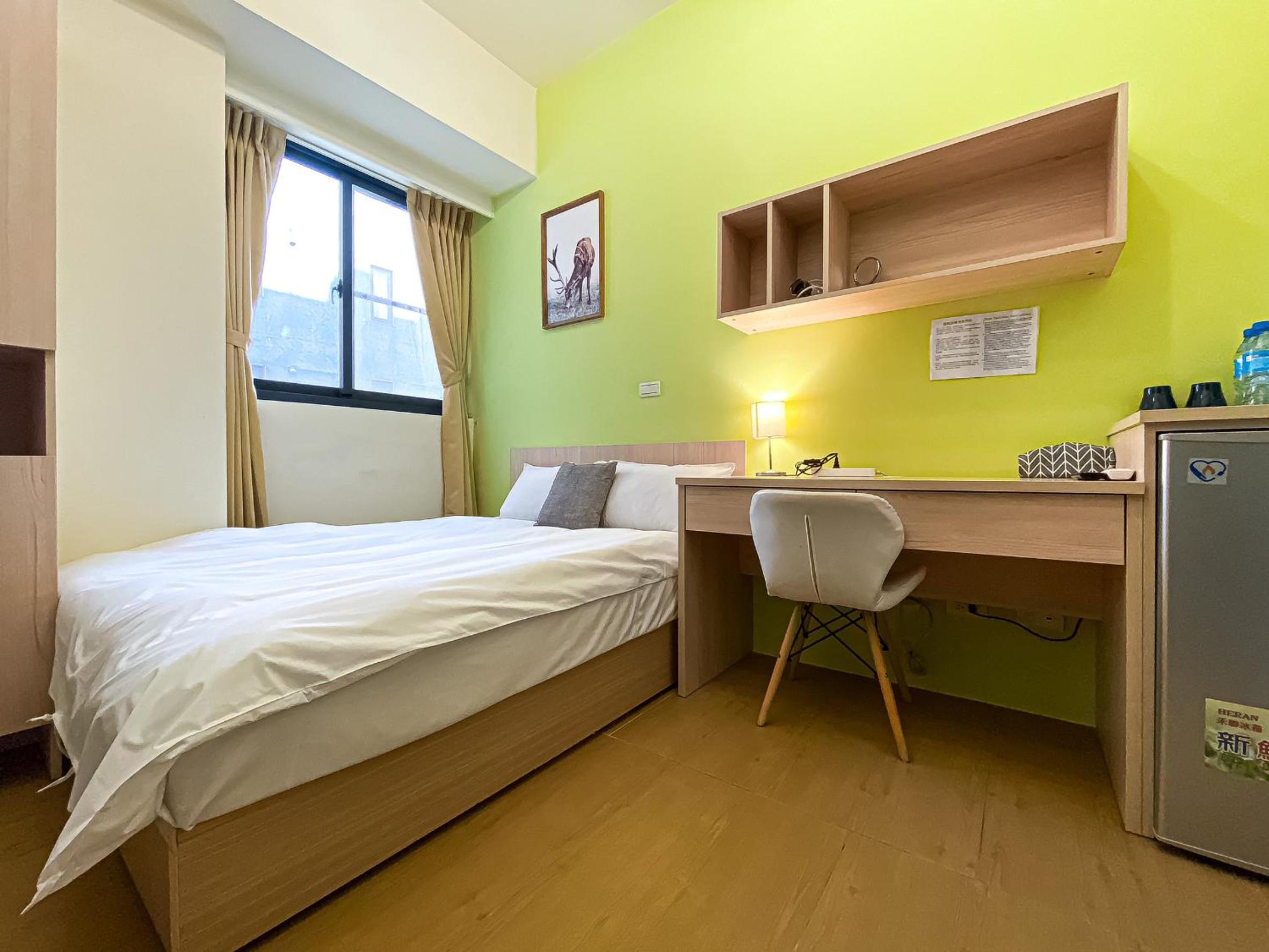 Double Room with Private Bathroom - Photo 32