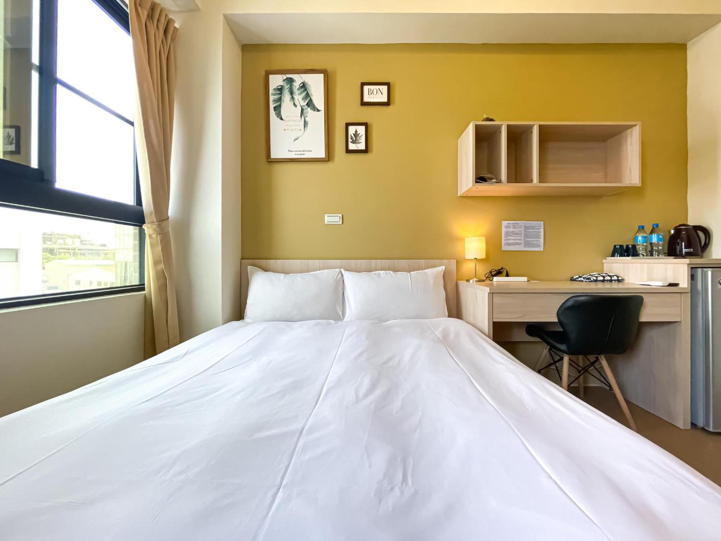 Double Room with Private Bathroom - Photo 7