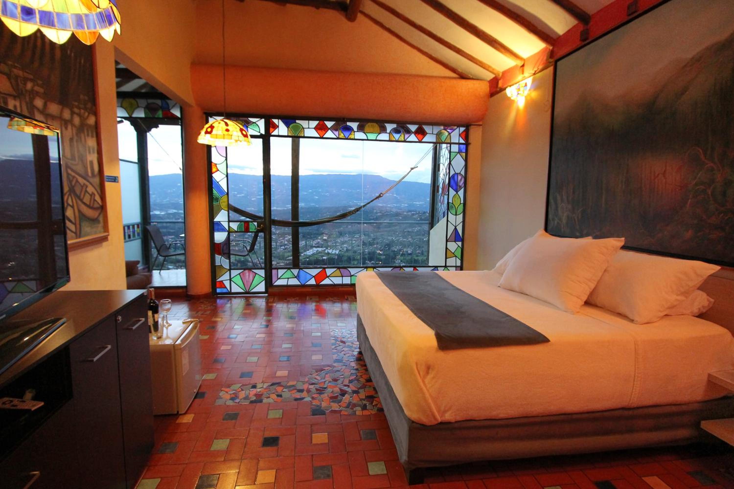 Suite with City View photo 1