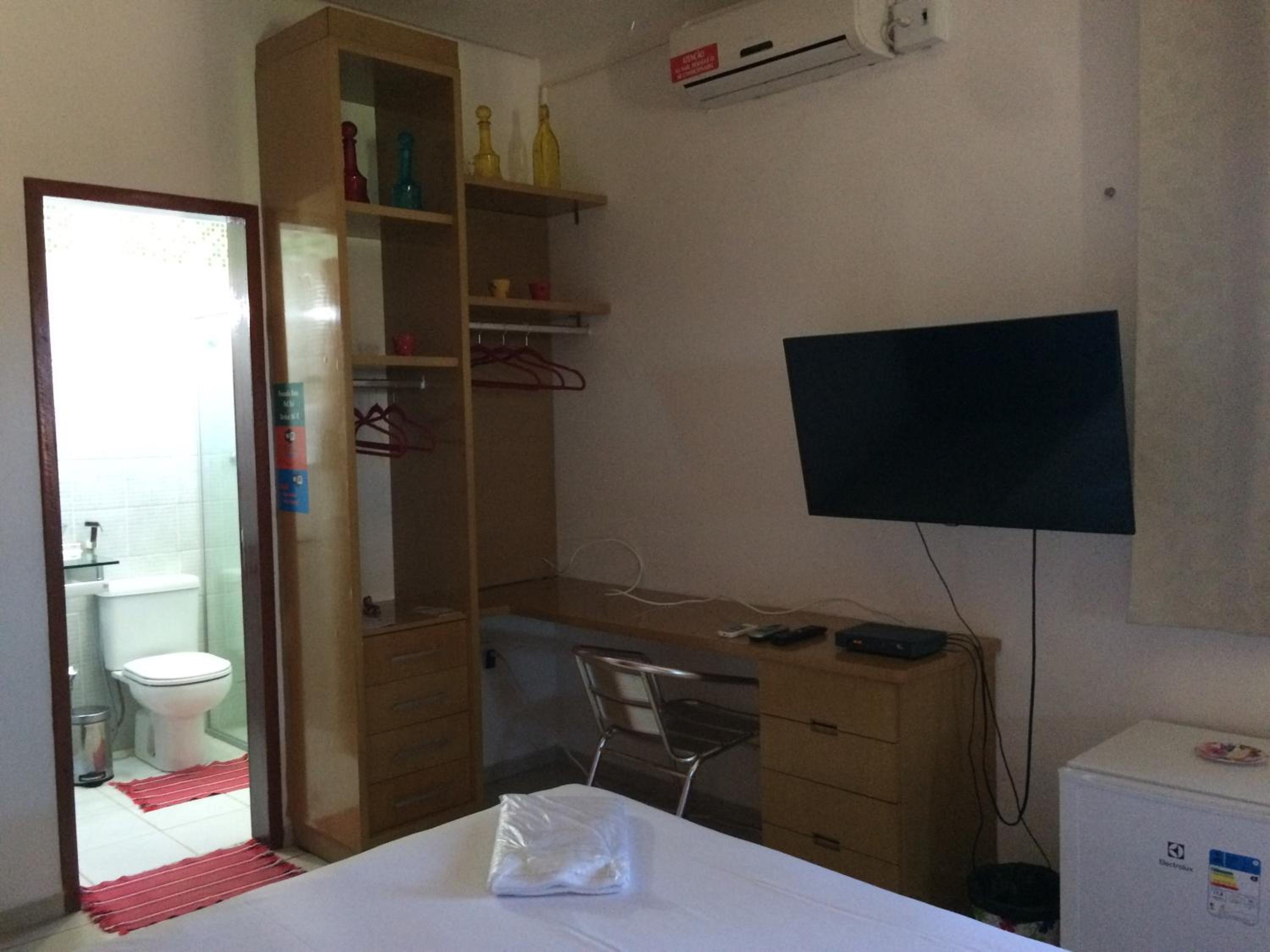Quadruple Room with Private Bathroom photo 1