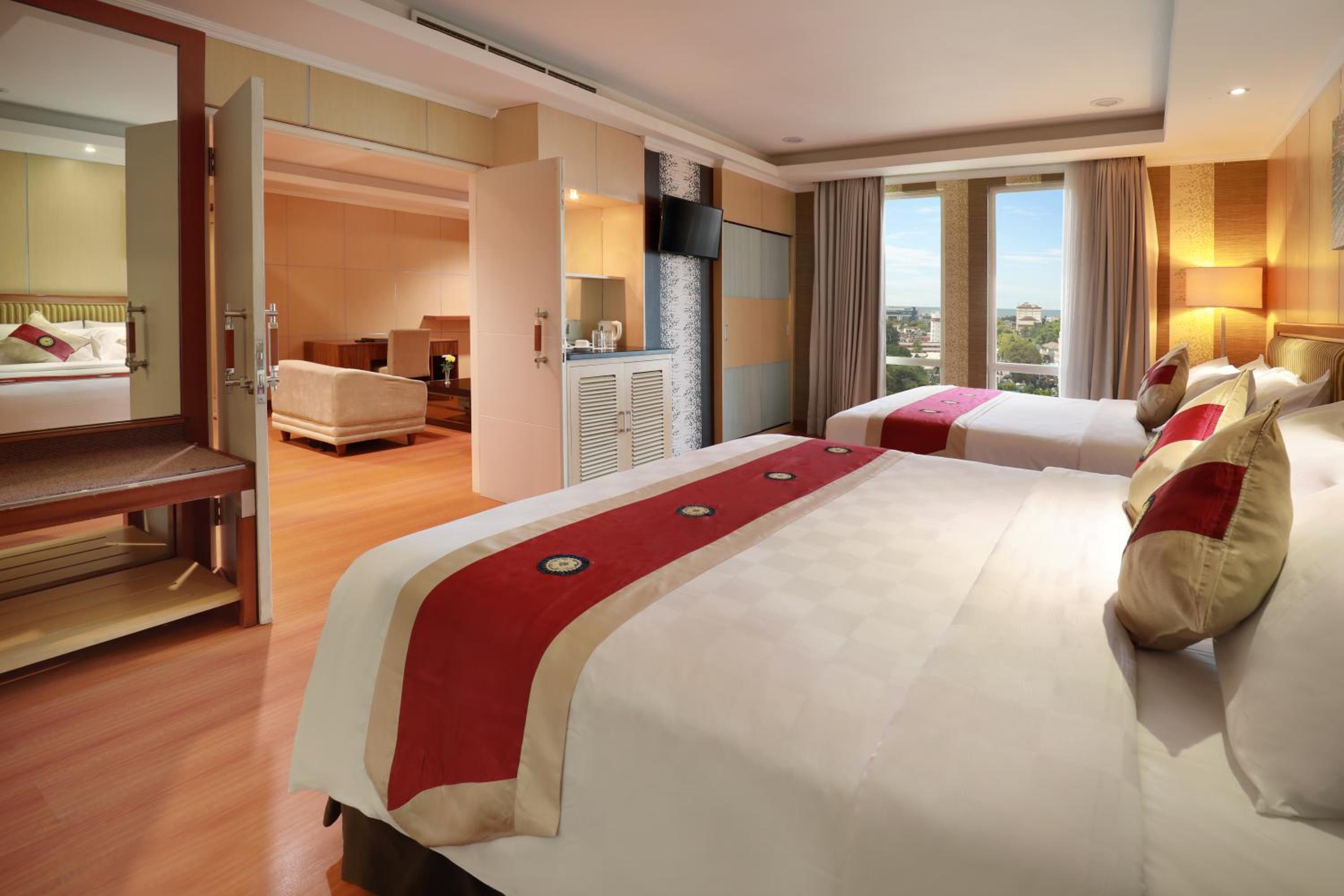 Family Suite - Photo 1