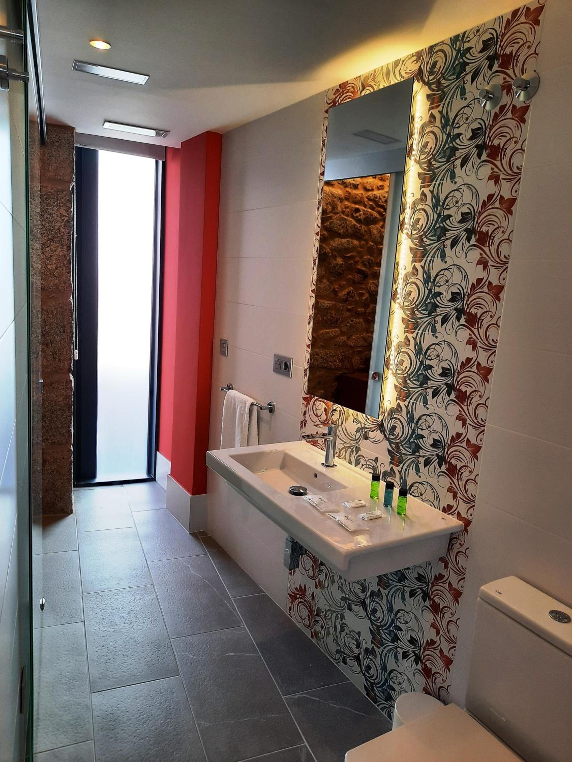 Twin Room - Photo 2
