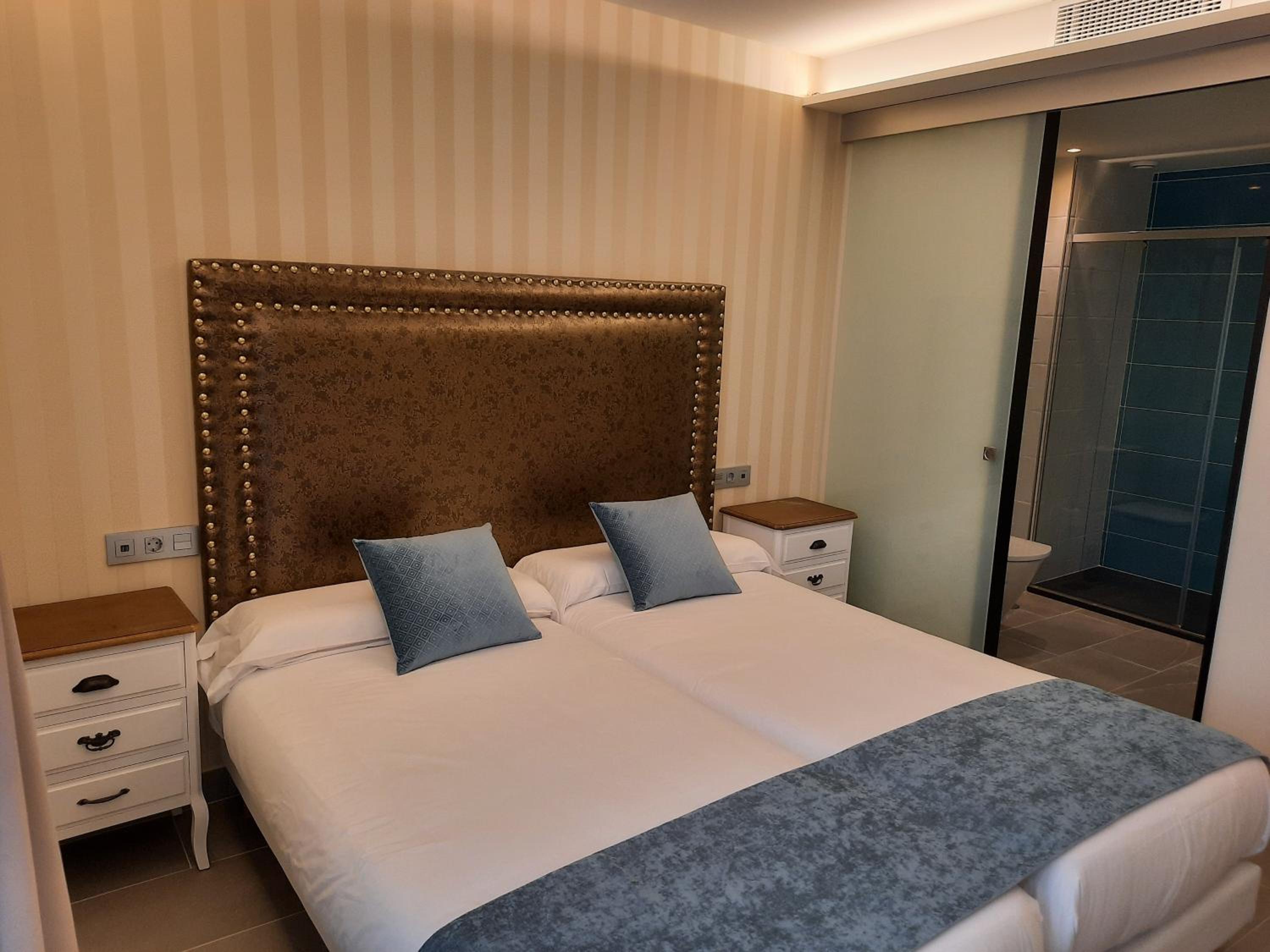 Twin Room with Garden View - Photo 1