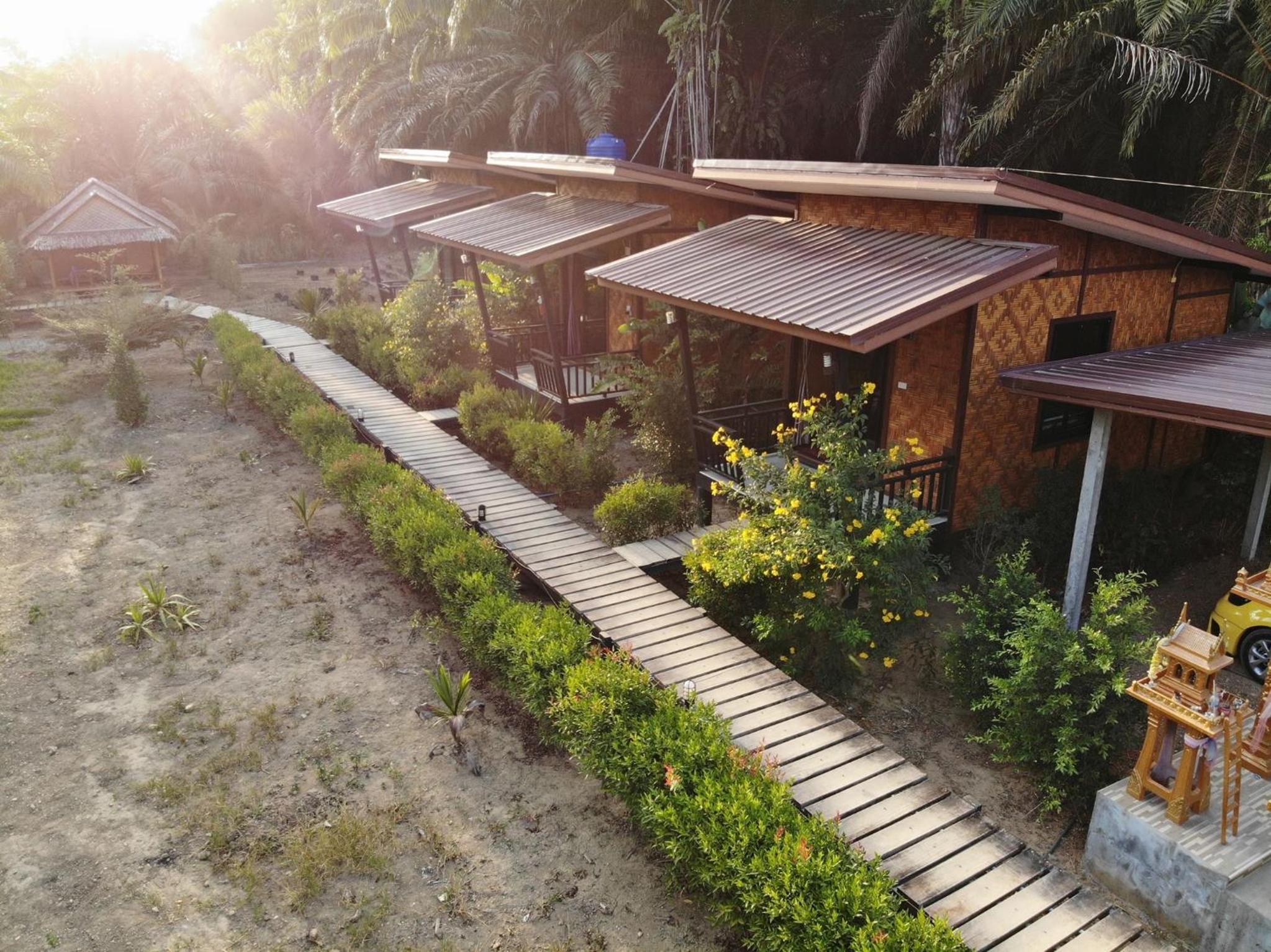 Bungalow with Air Conditioning - Photo 14