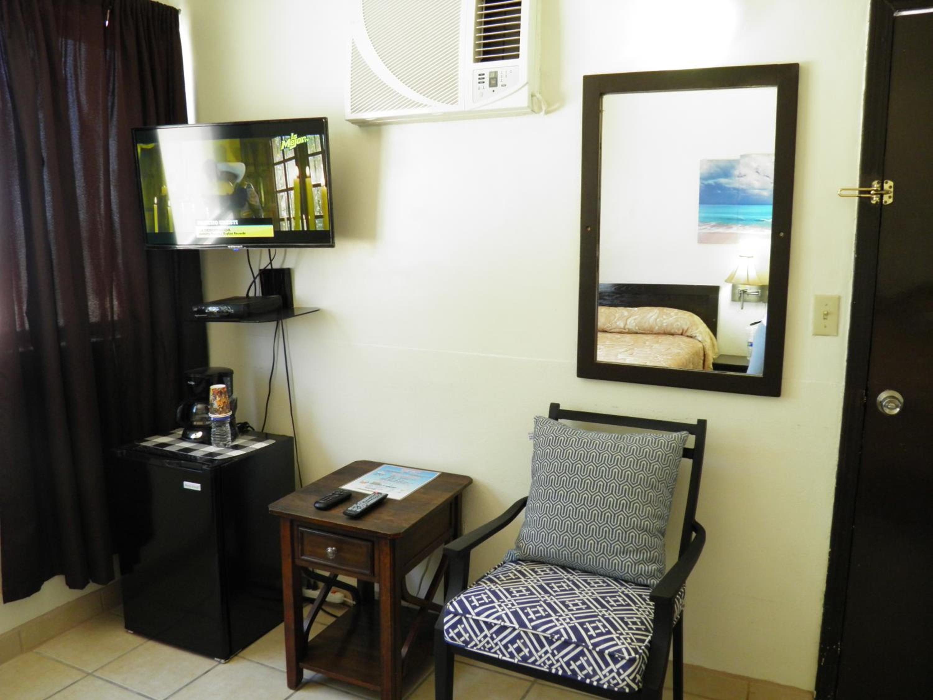 Apartment with Sea View - Photo 5