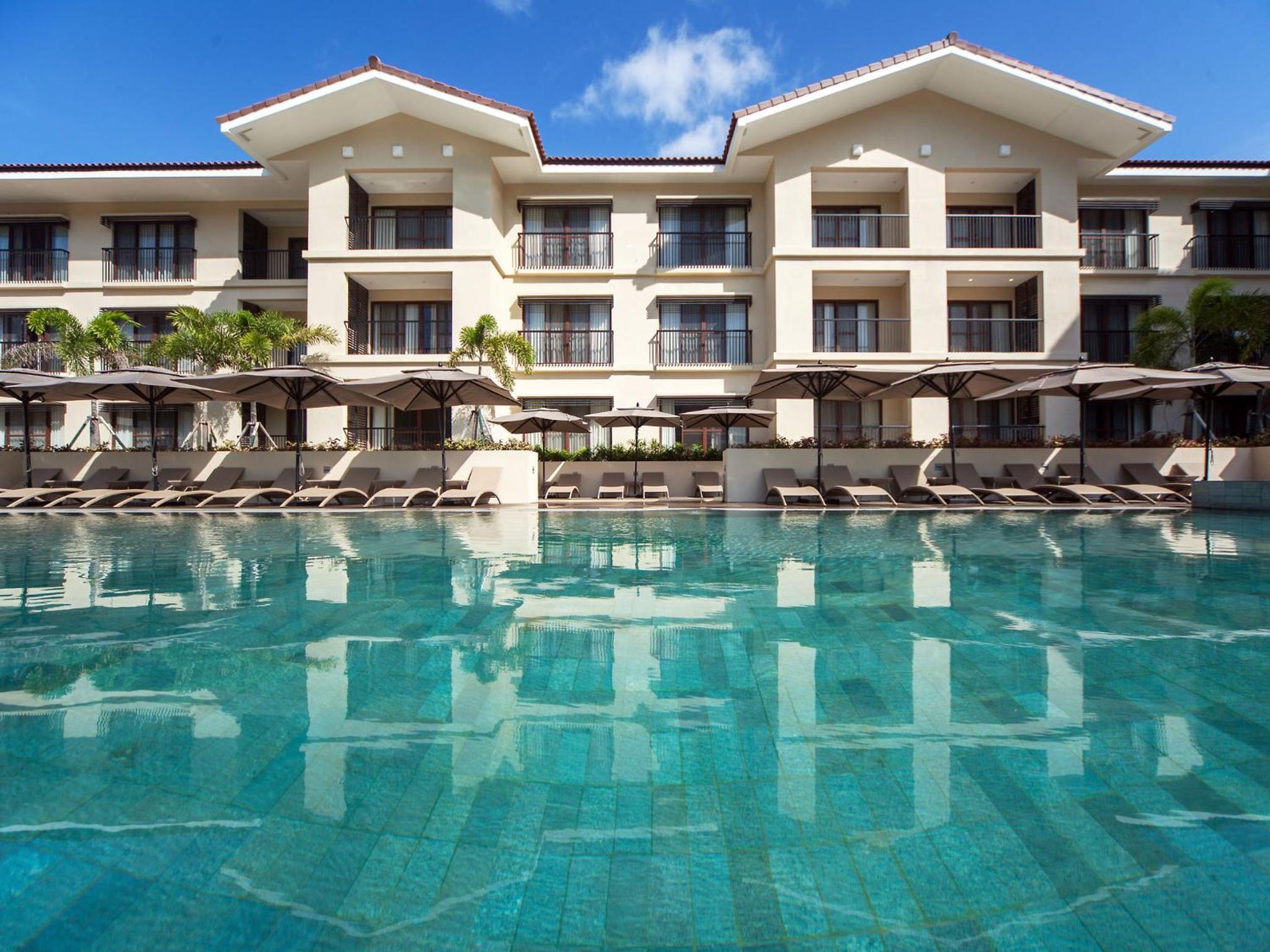 Premier Laguna Pool View - Photo 2