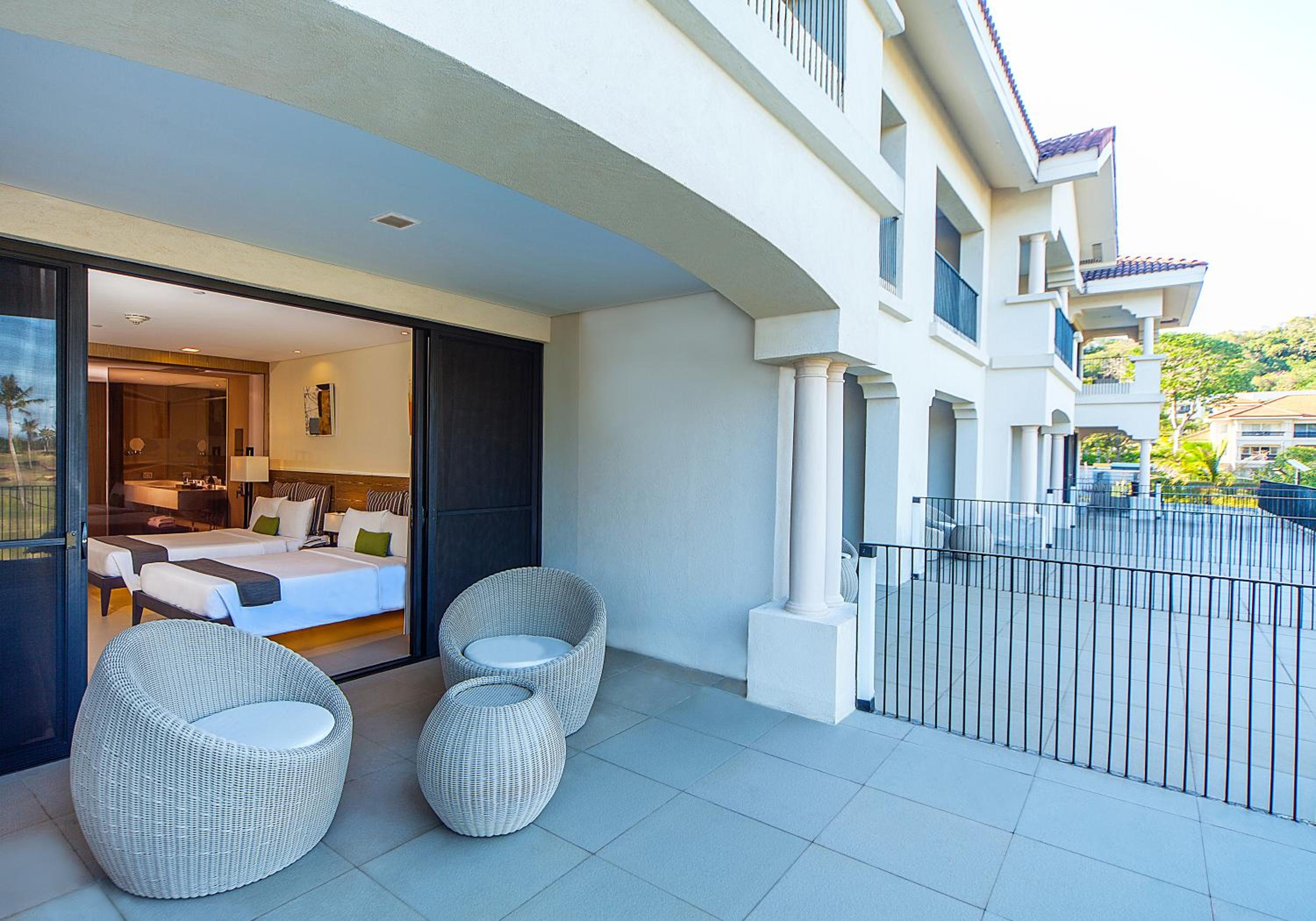 Executive Suite - Photo 5