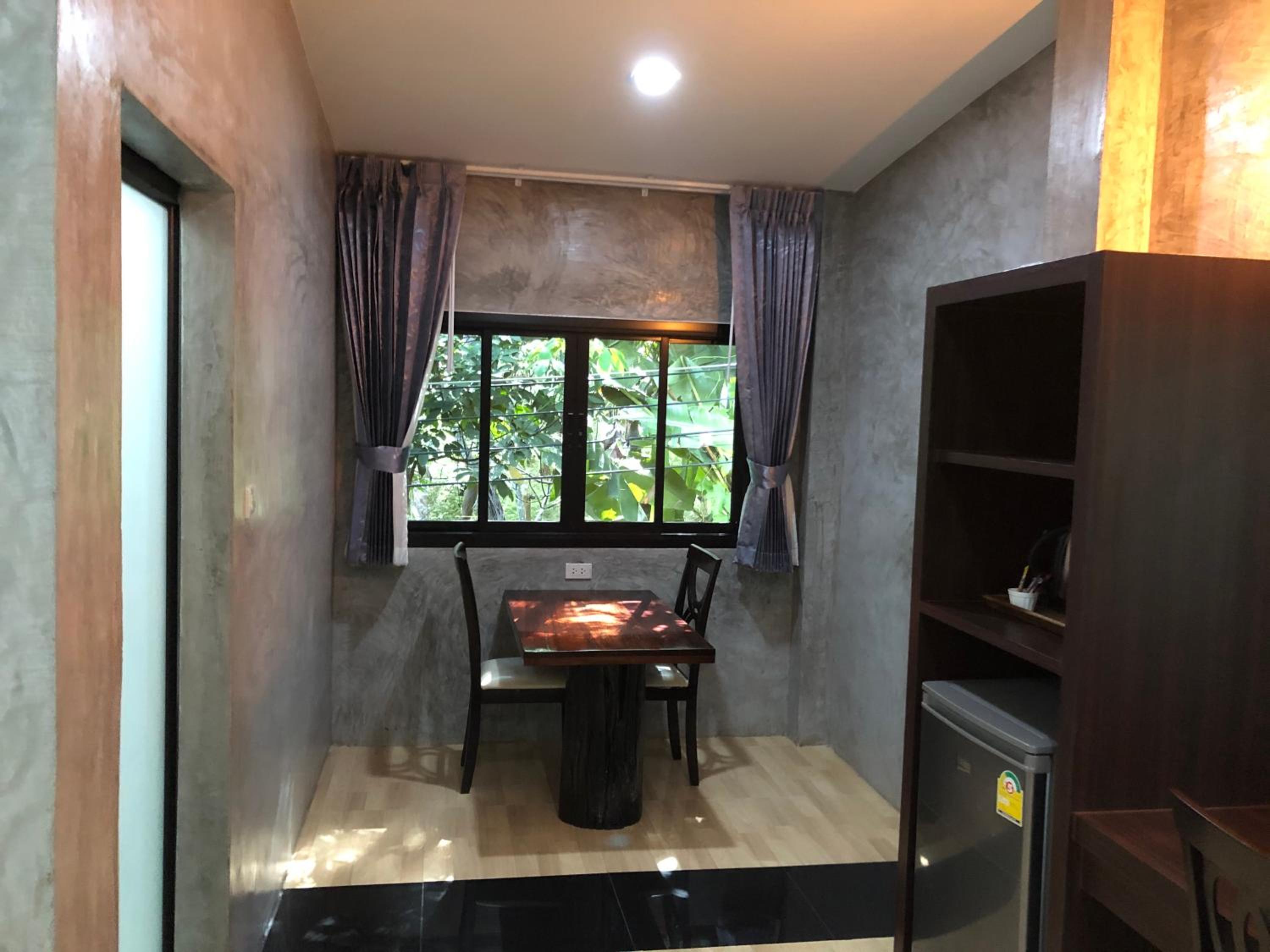 Queen Suite - Photo 21