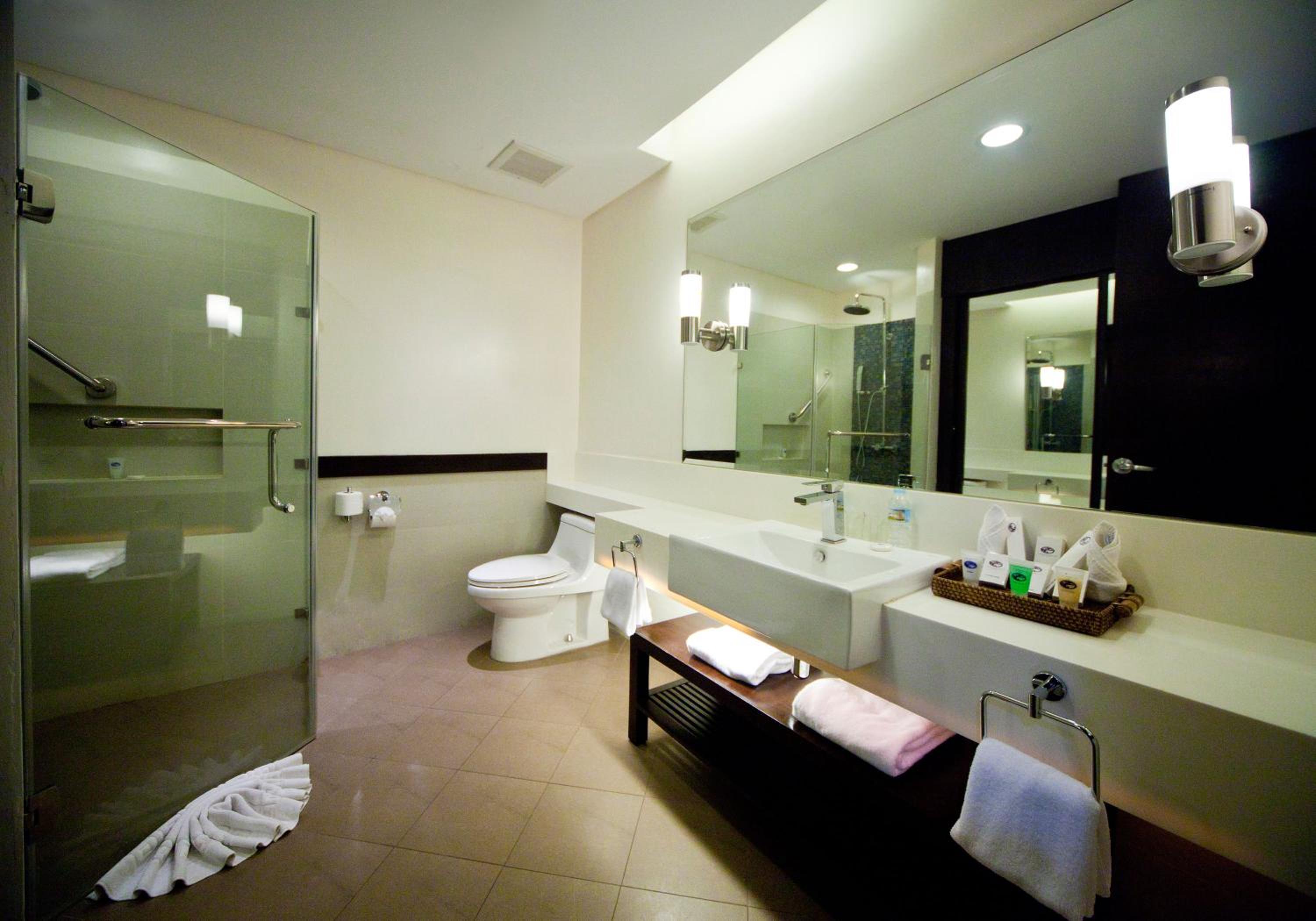 Two-Bedroom Suite photo 3