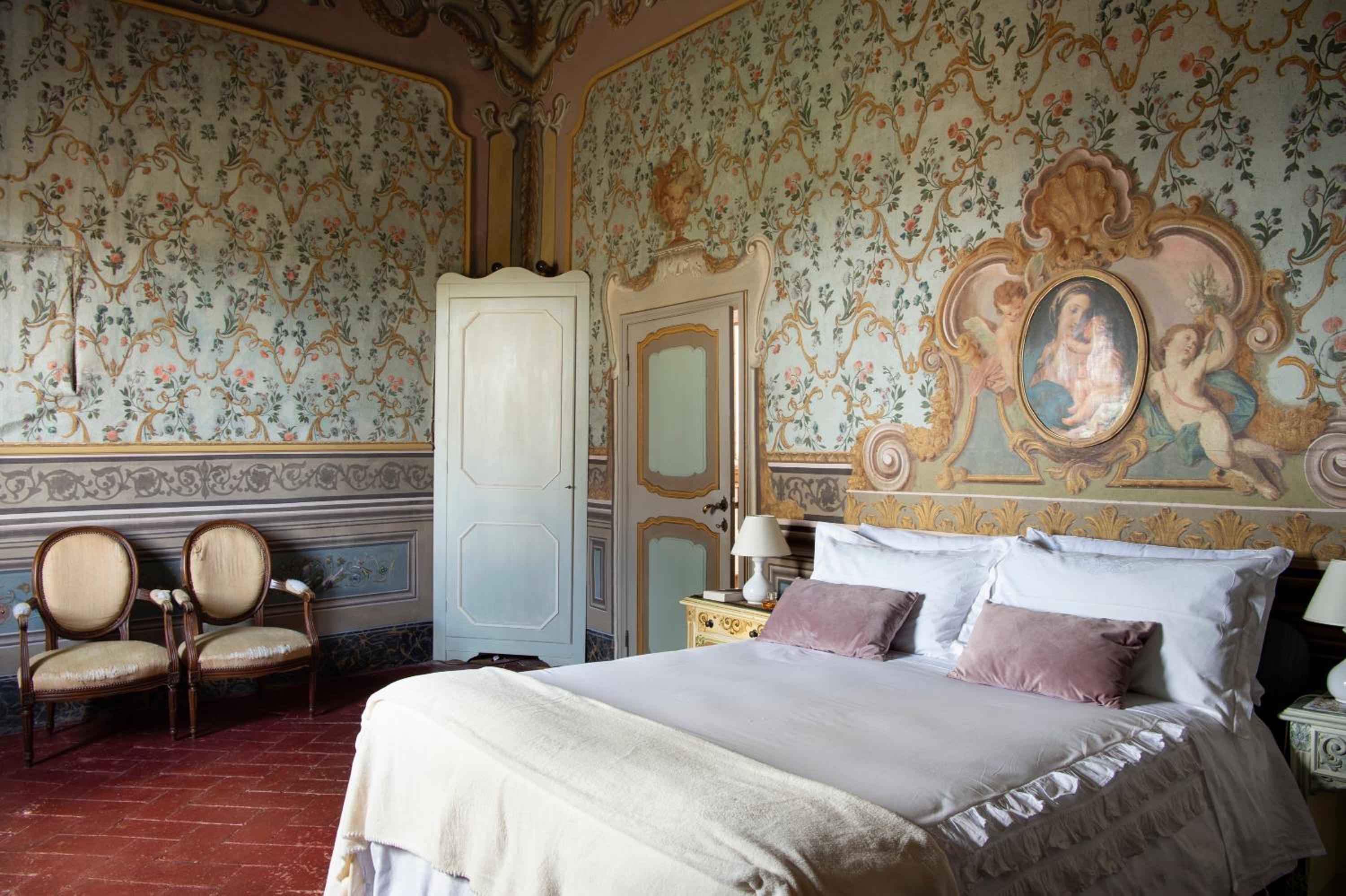 Deluxe King Suite - Photo 63