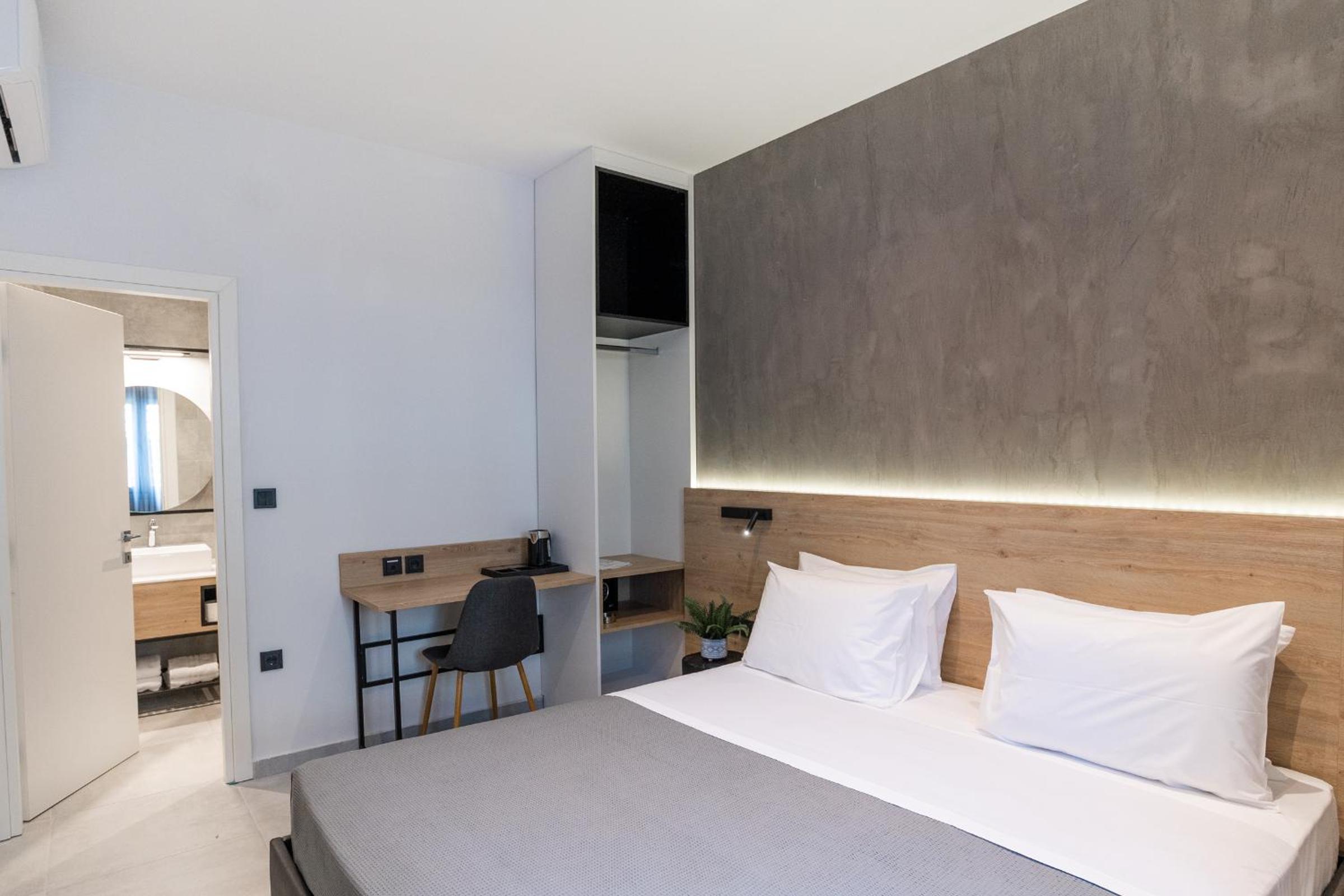 Deluxe Double Room - Photo 1