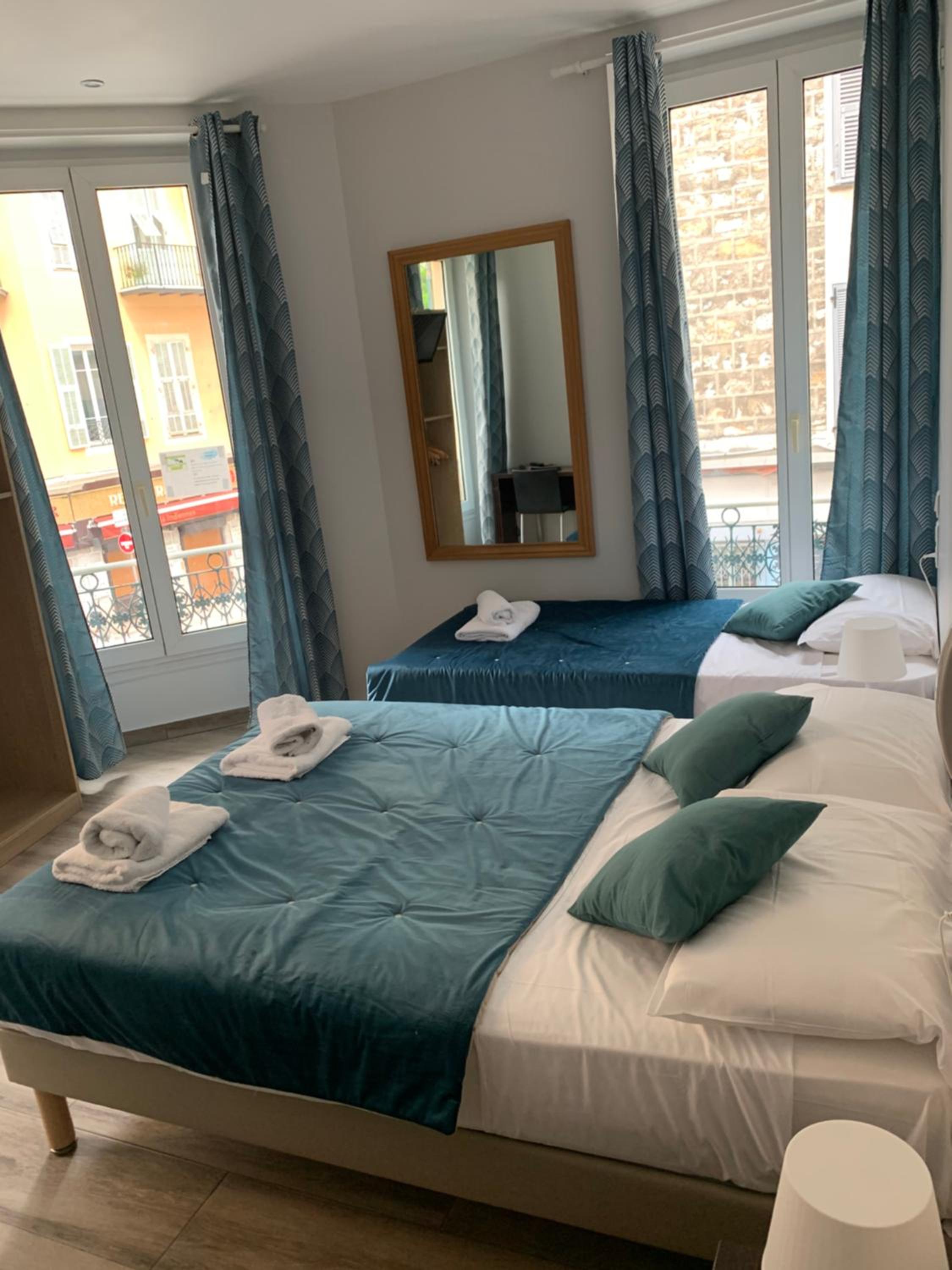 Triple Room - Photo 1