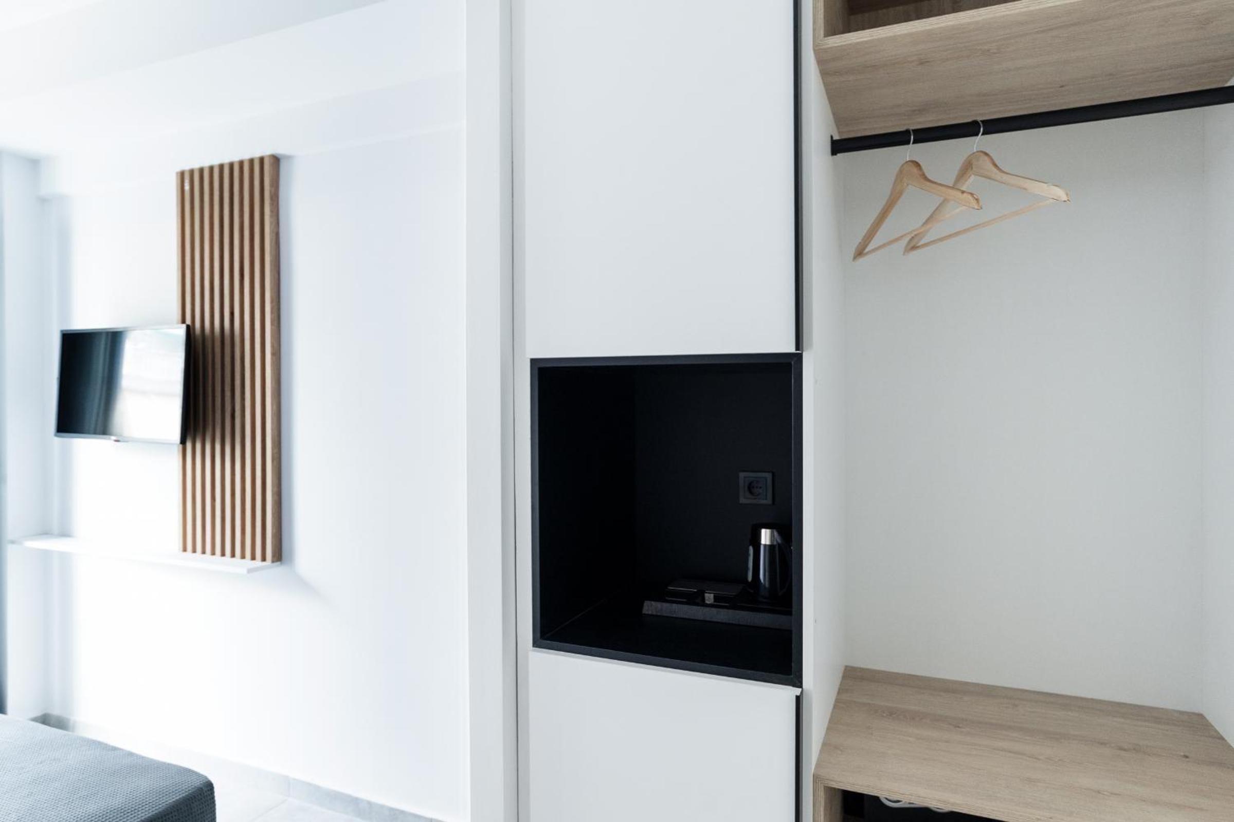 Double Room with Balcony - Photo 1