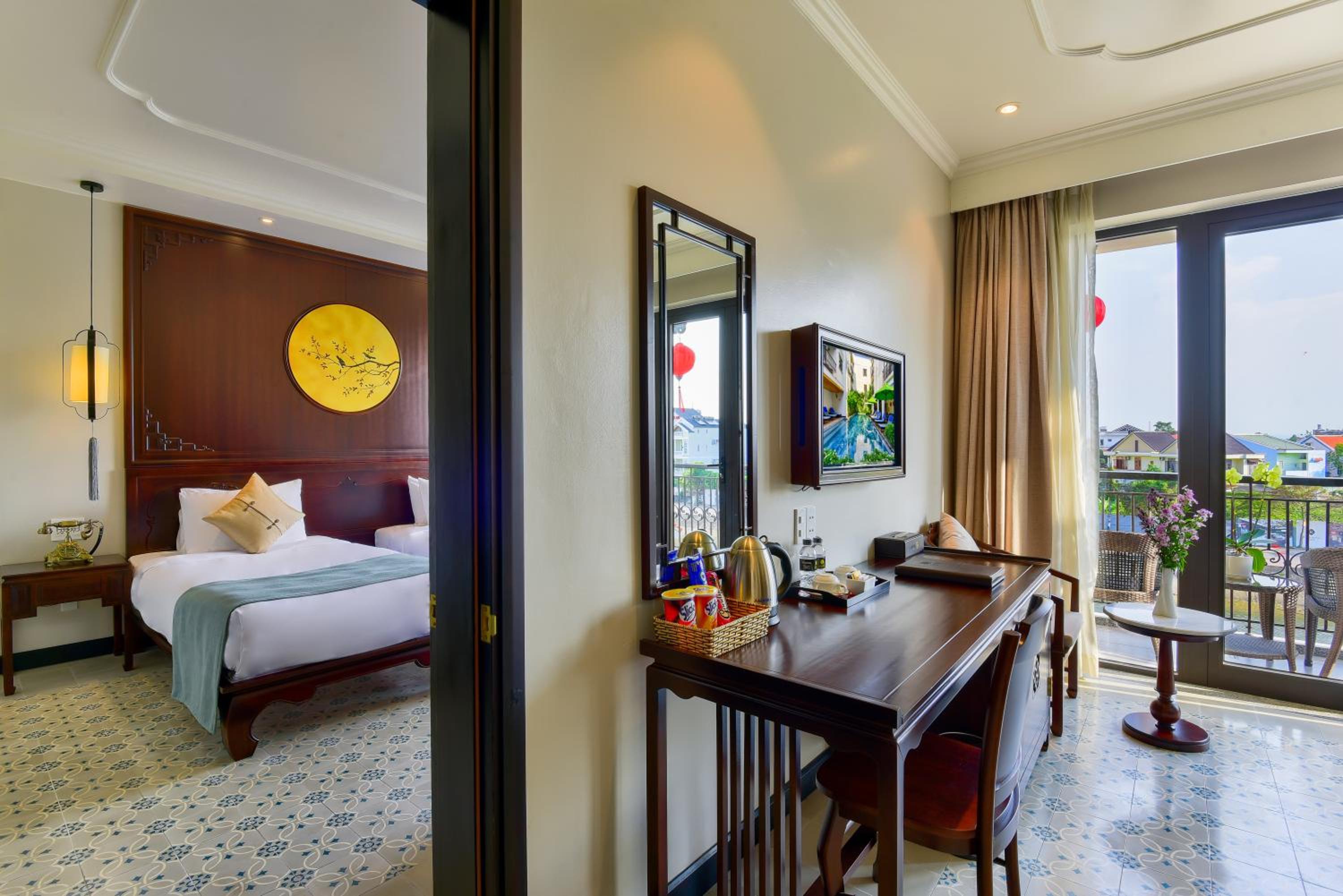 Family Connecting Room with Bathroom - Balcony and River View photo 1
