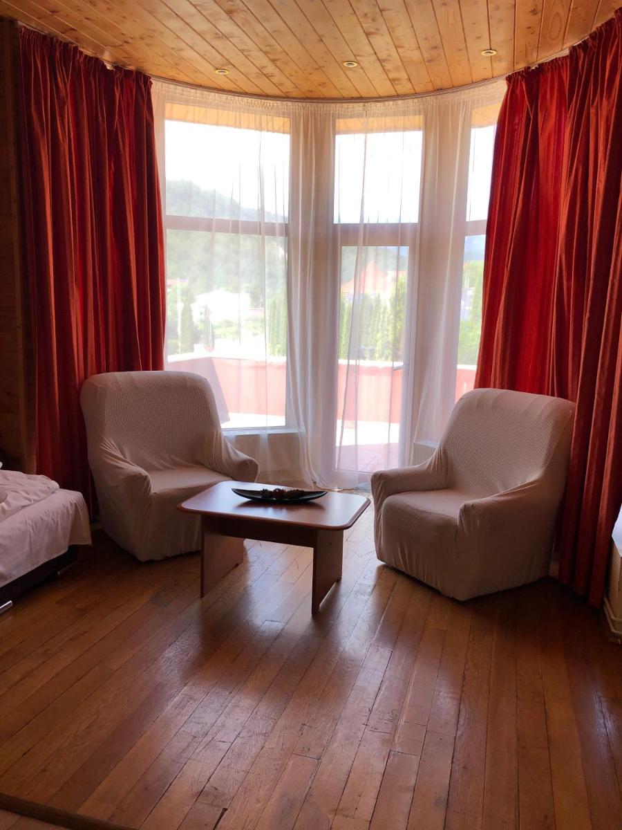One-Bedroom Suite photo 1