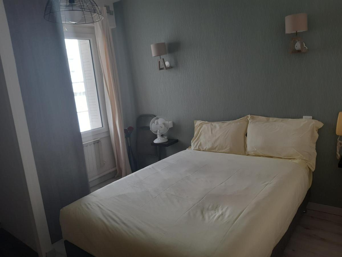 Double Room with Shared Bathroom photo 1